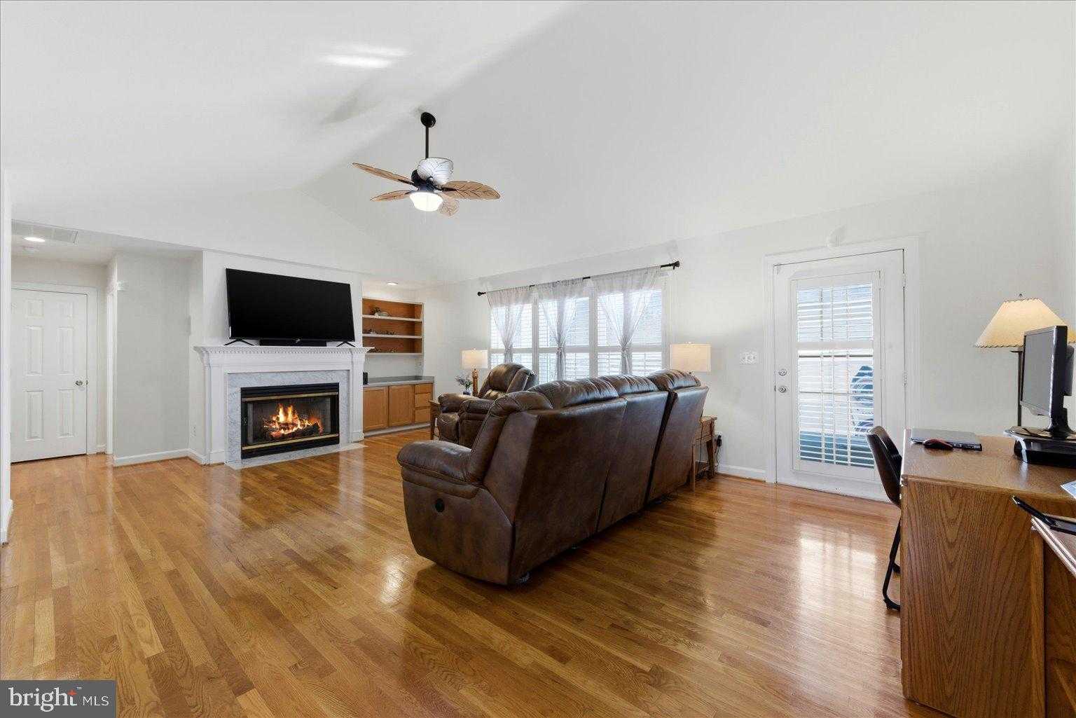 1021 Ridgemere Ln photo 5