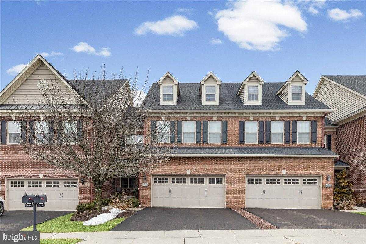 311 Saint James Dr photo 2