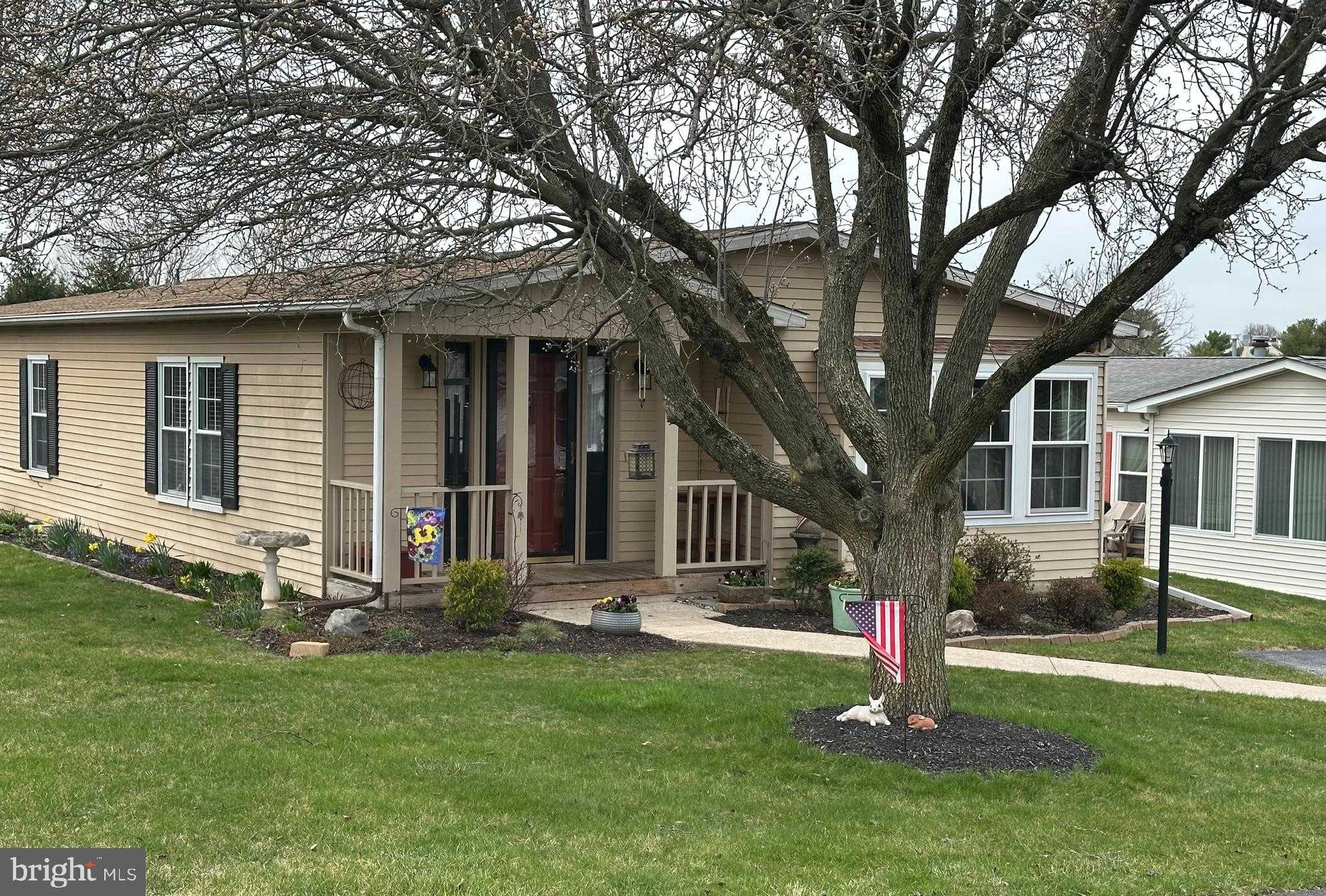 11 Oakplace CT W photo 32