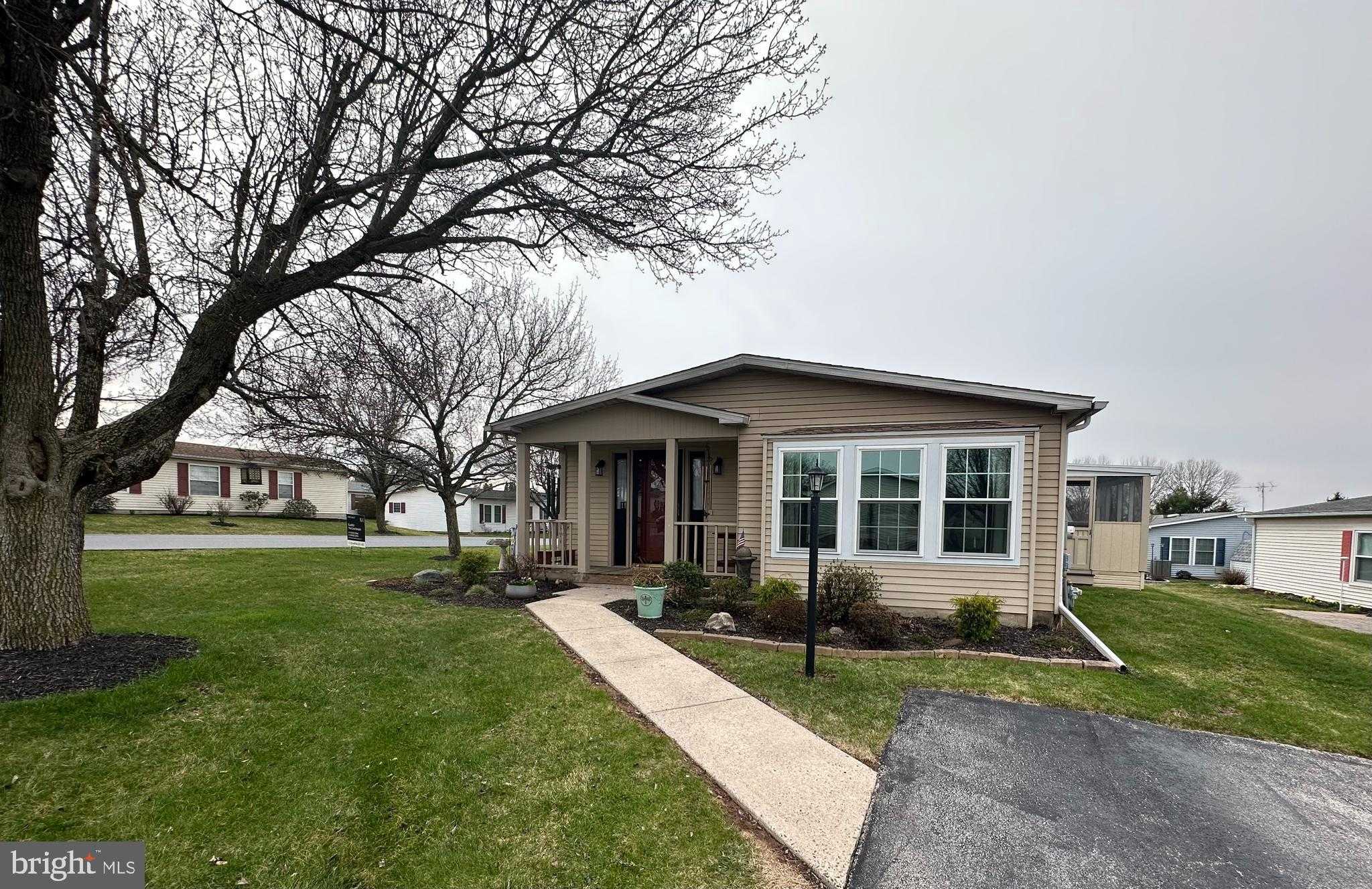 11 Oakplace CT W photo 35