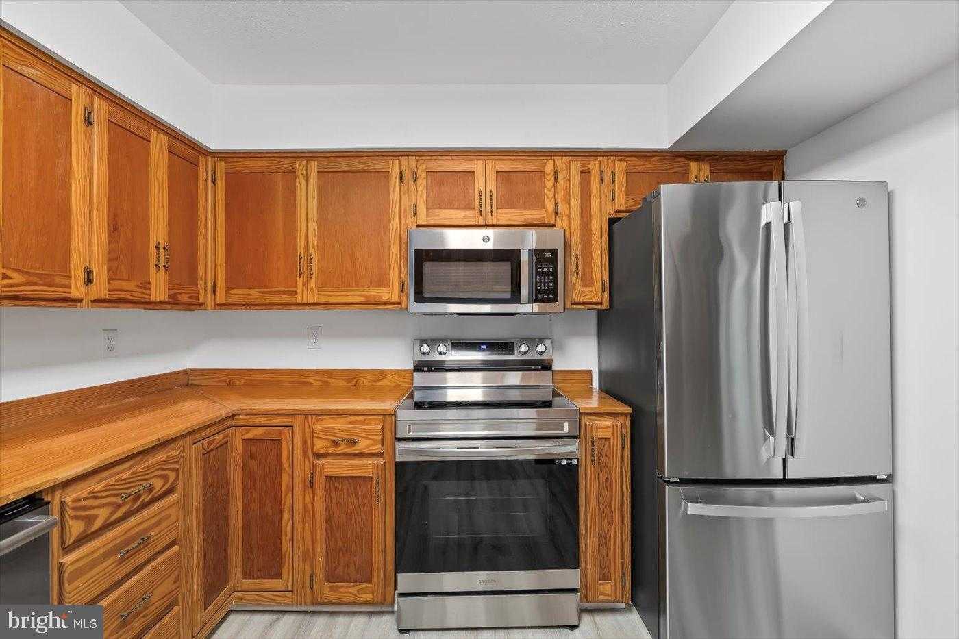 198 Canoe Pl photo 56