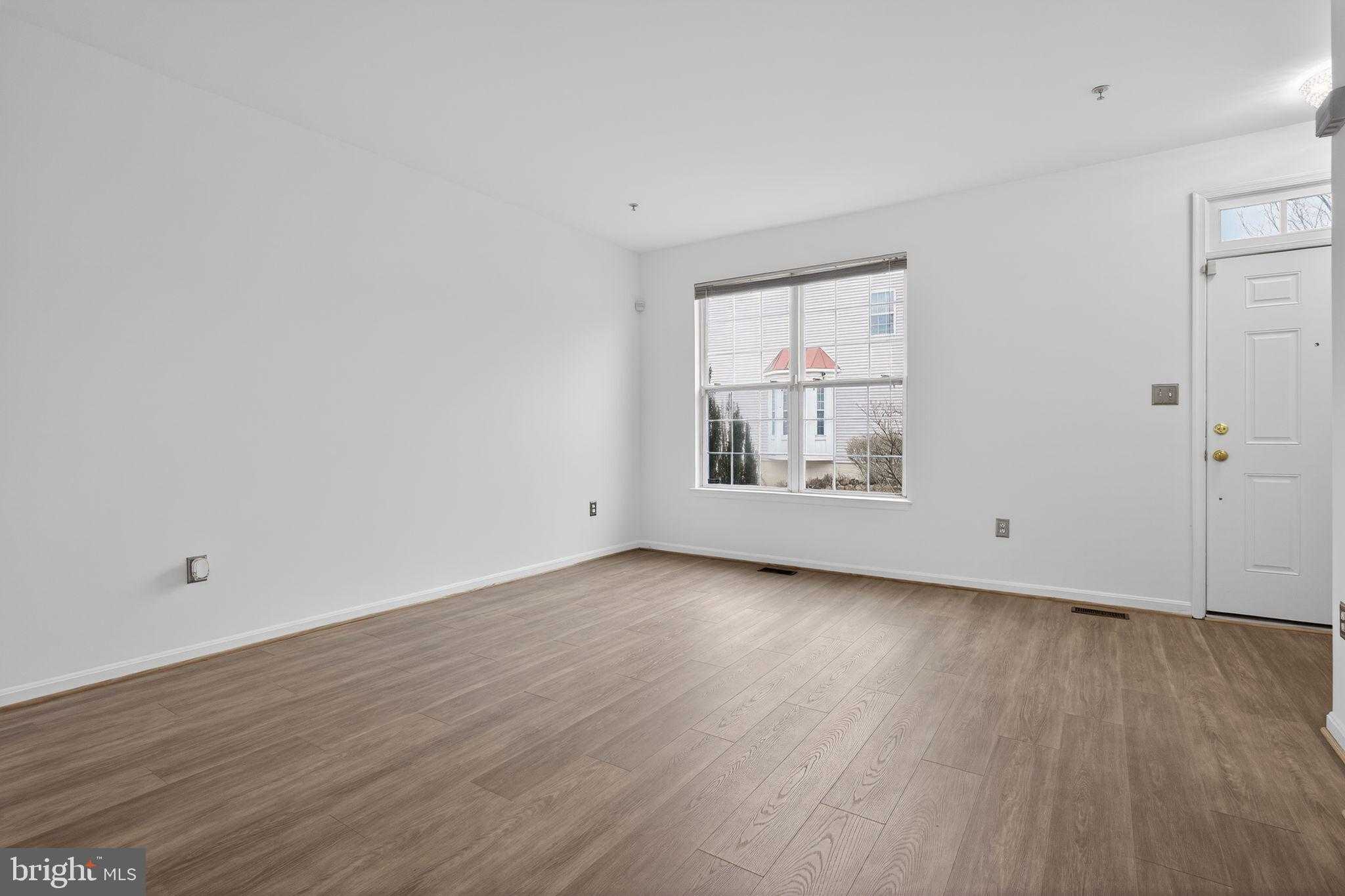 9745 Quiet Brook Ln photo 10