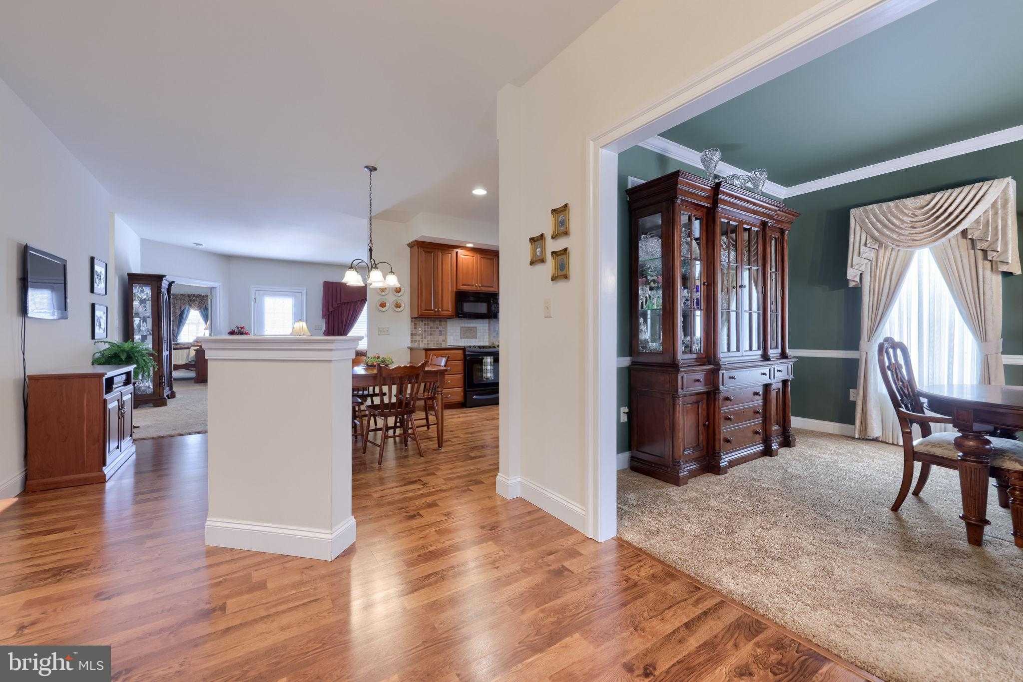 900 Cambridge Dr photo 11