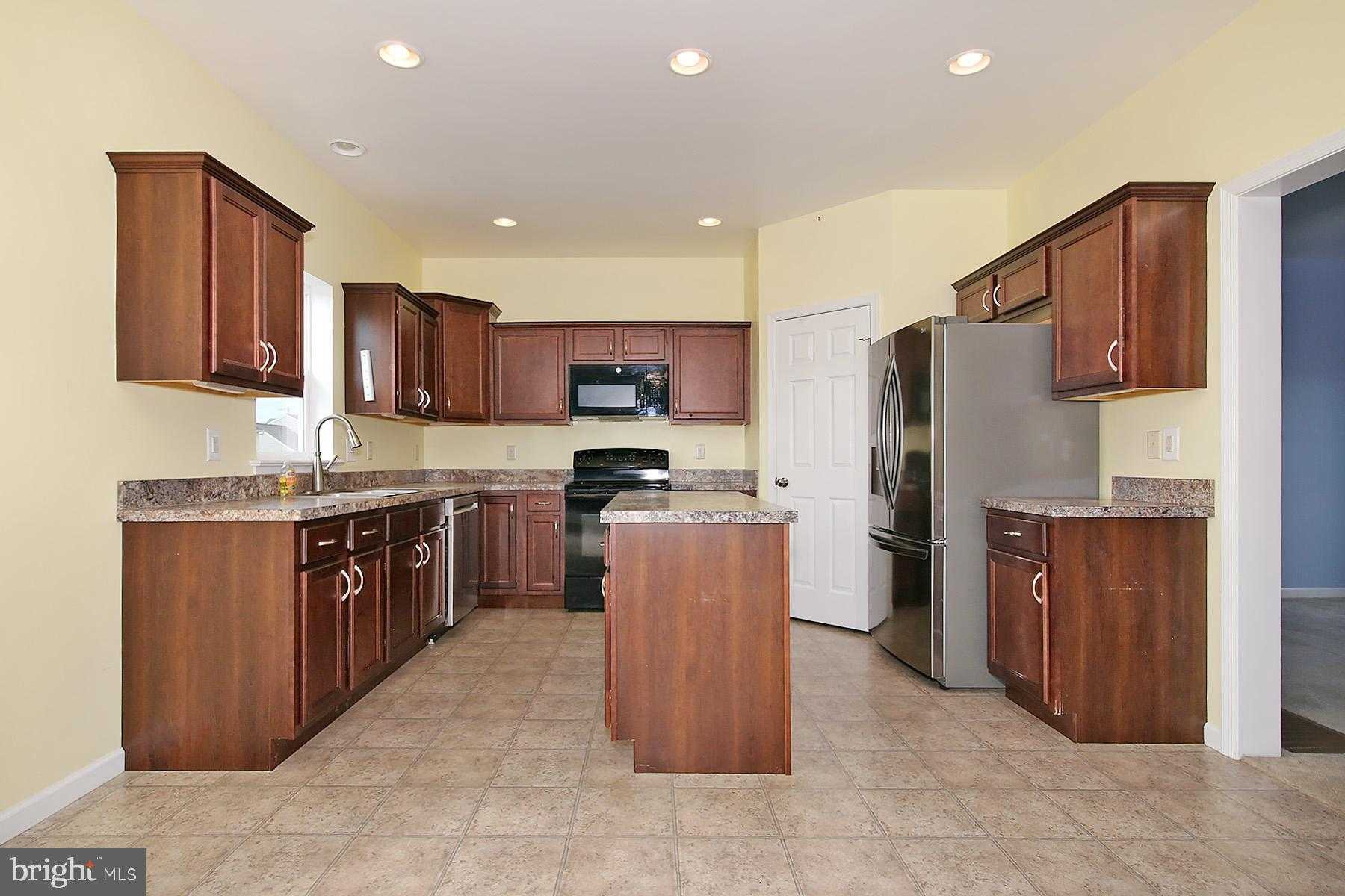 147 Station Corner Dr photo 4