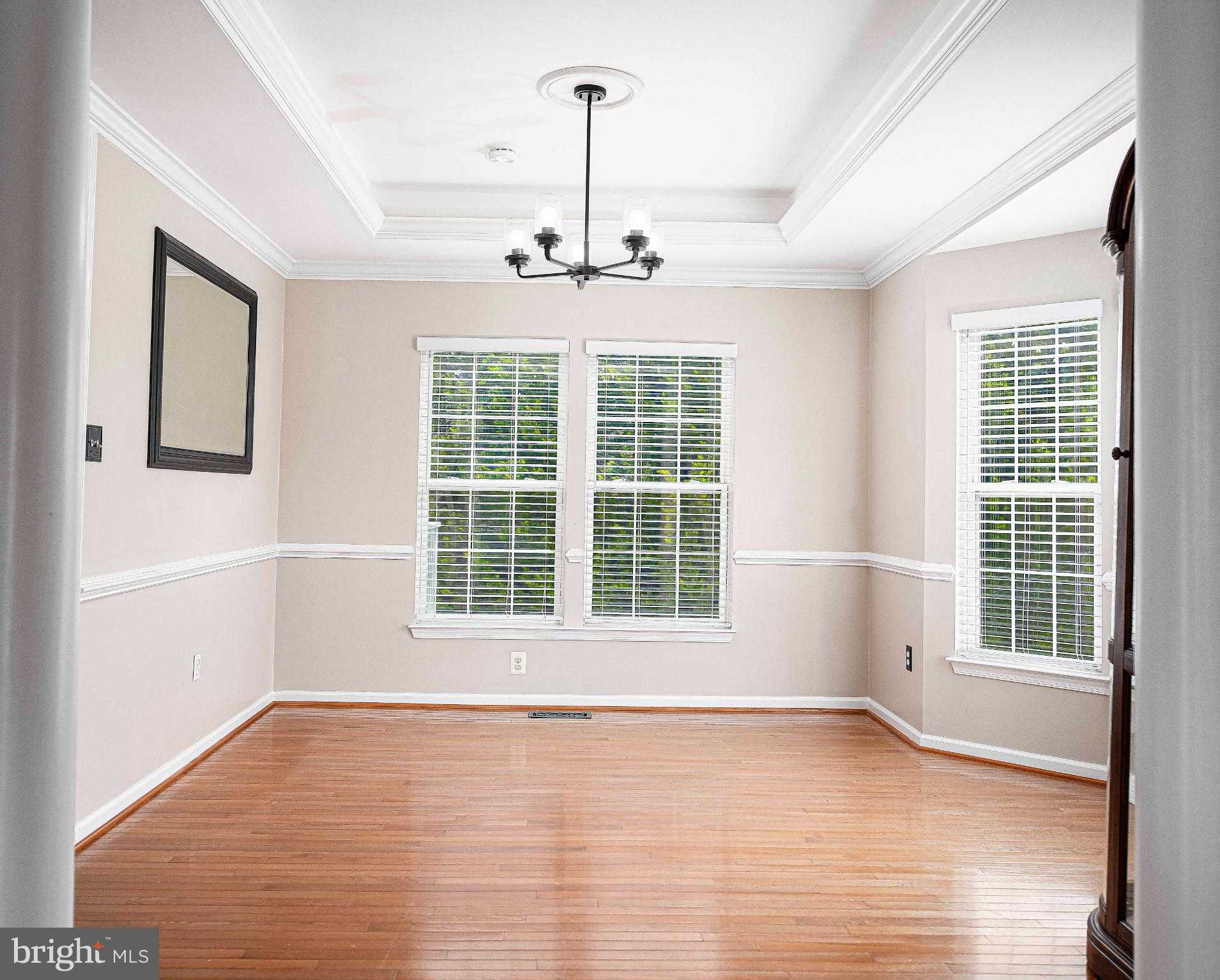 508 Woodring Dr photo 8