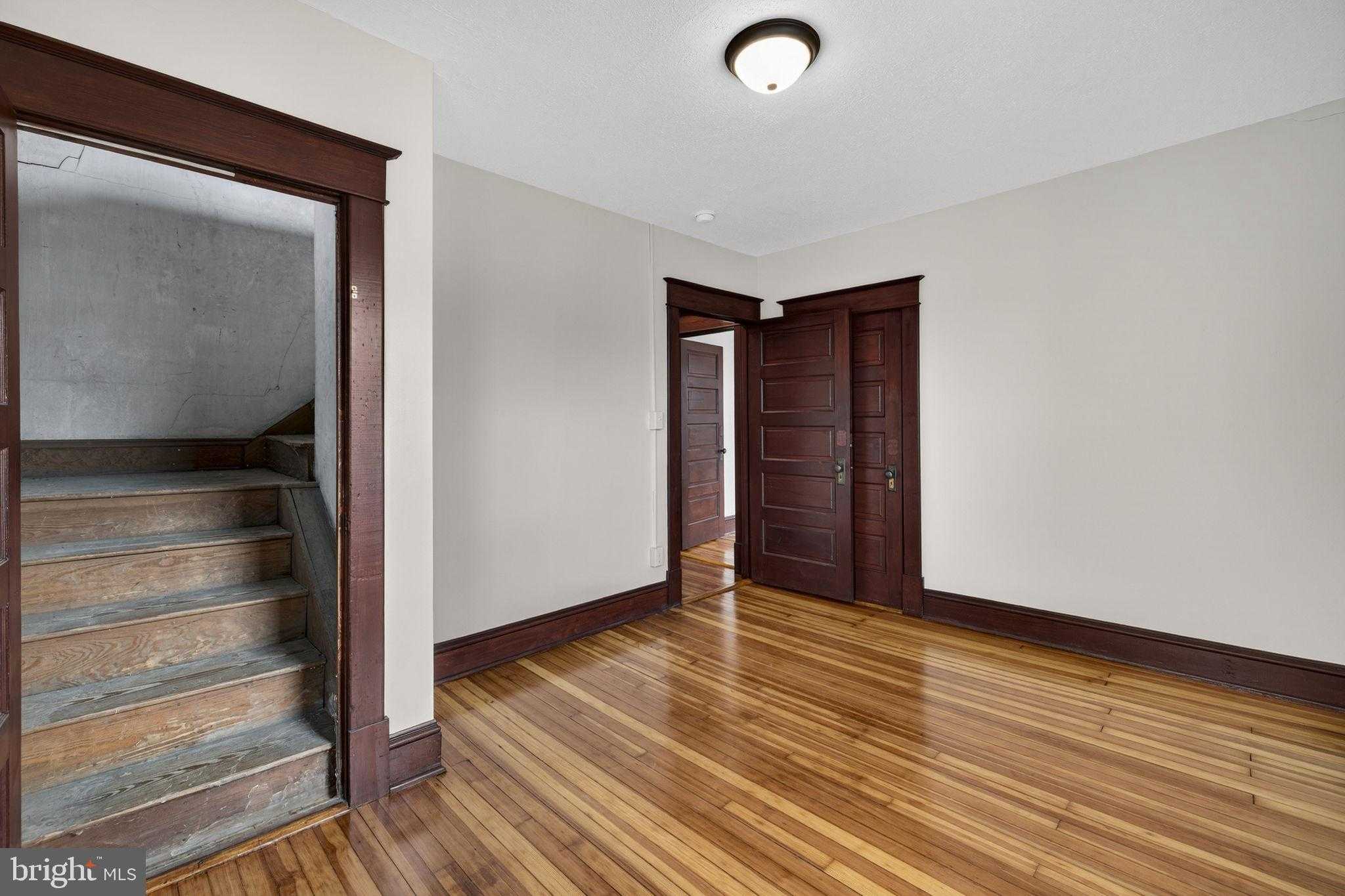 320 E Piccadilly St photo 36