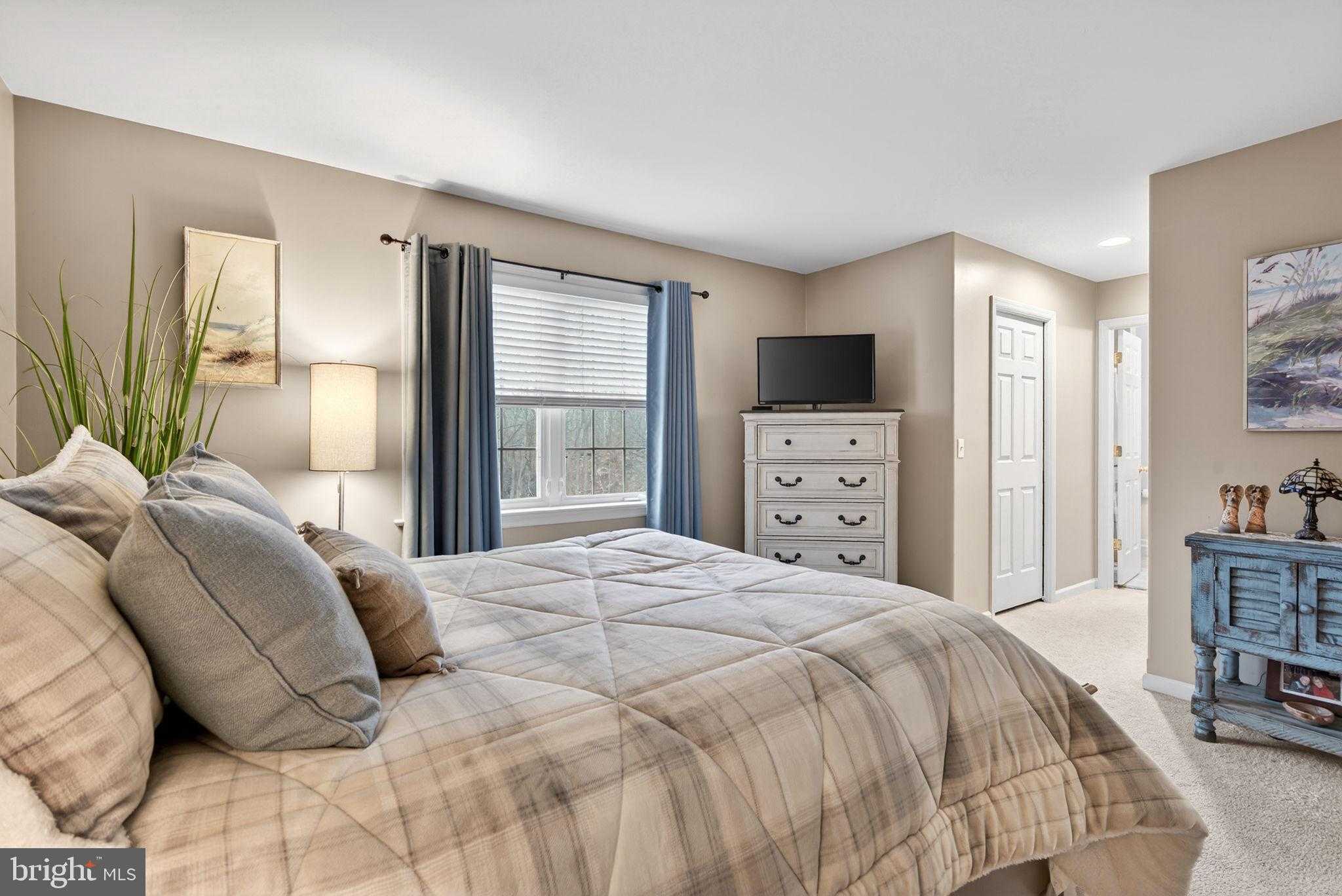 340 Wendover Way photo 23