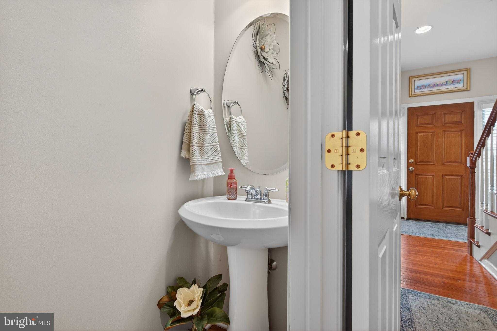 340 Wendover Way photo 7