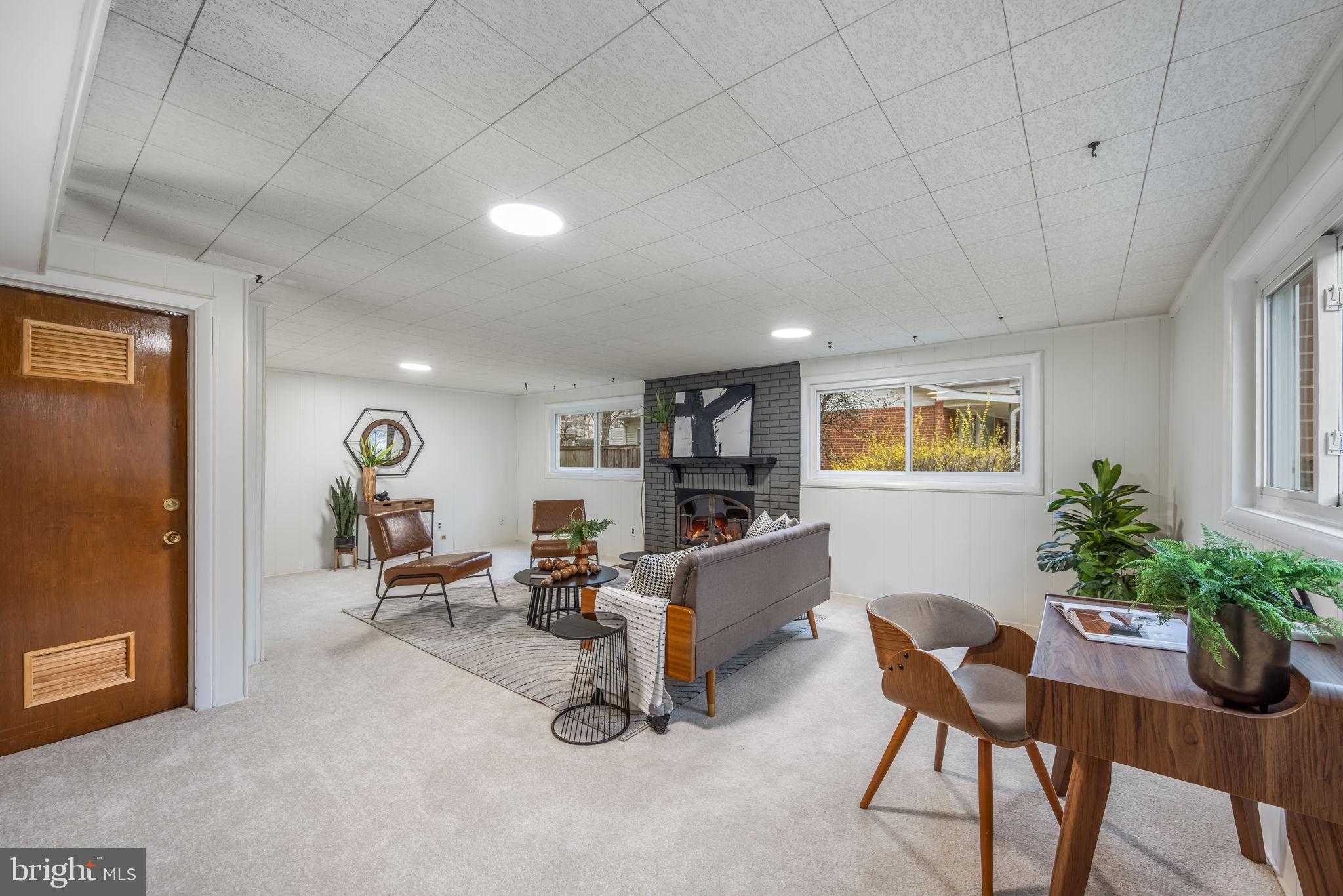 6004 Jan Mar Dr photo 31