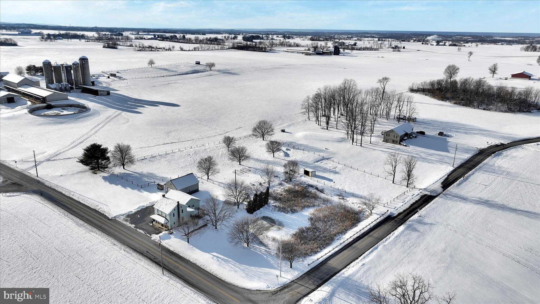 204 W Reistville Rd photo 4