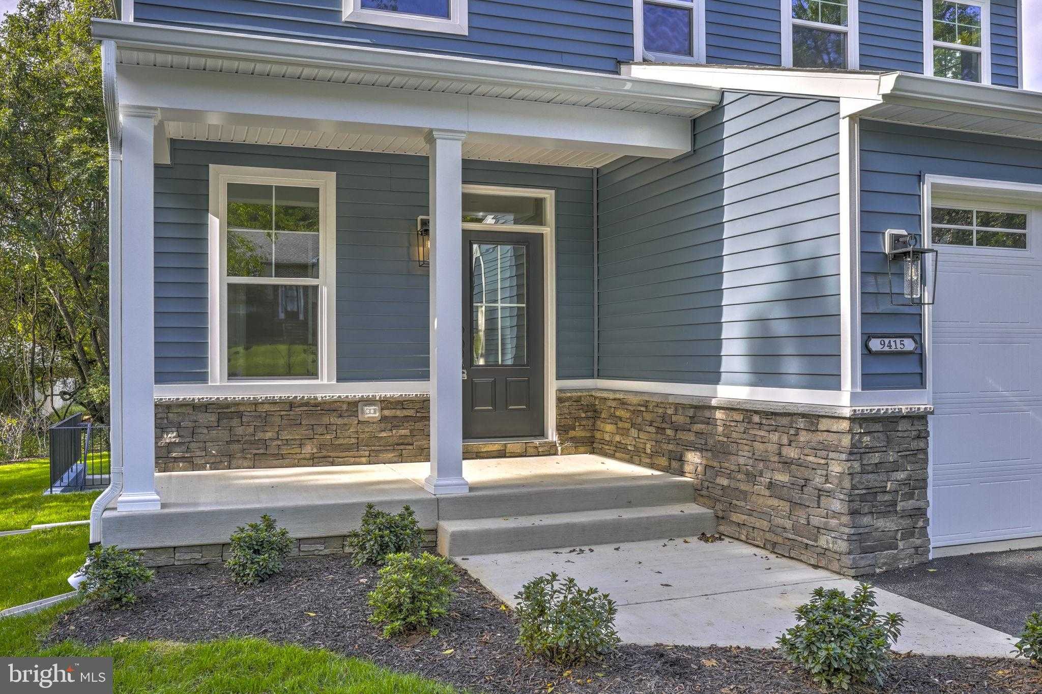 9415 Fendall Ln photo 2