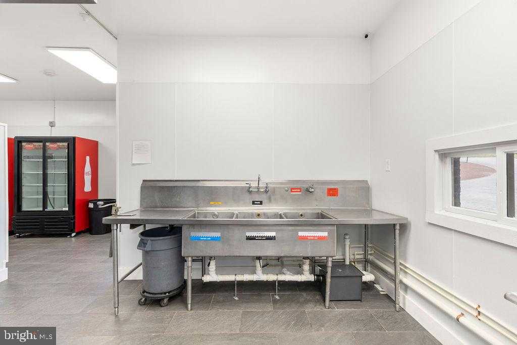 838 Bowling Green Rd photo 21