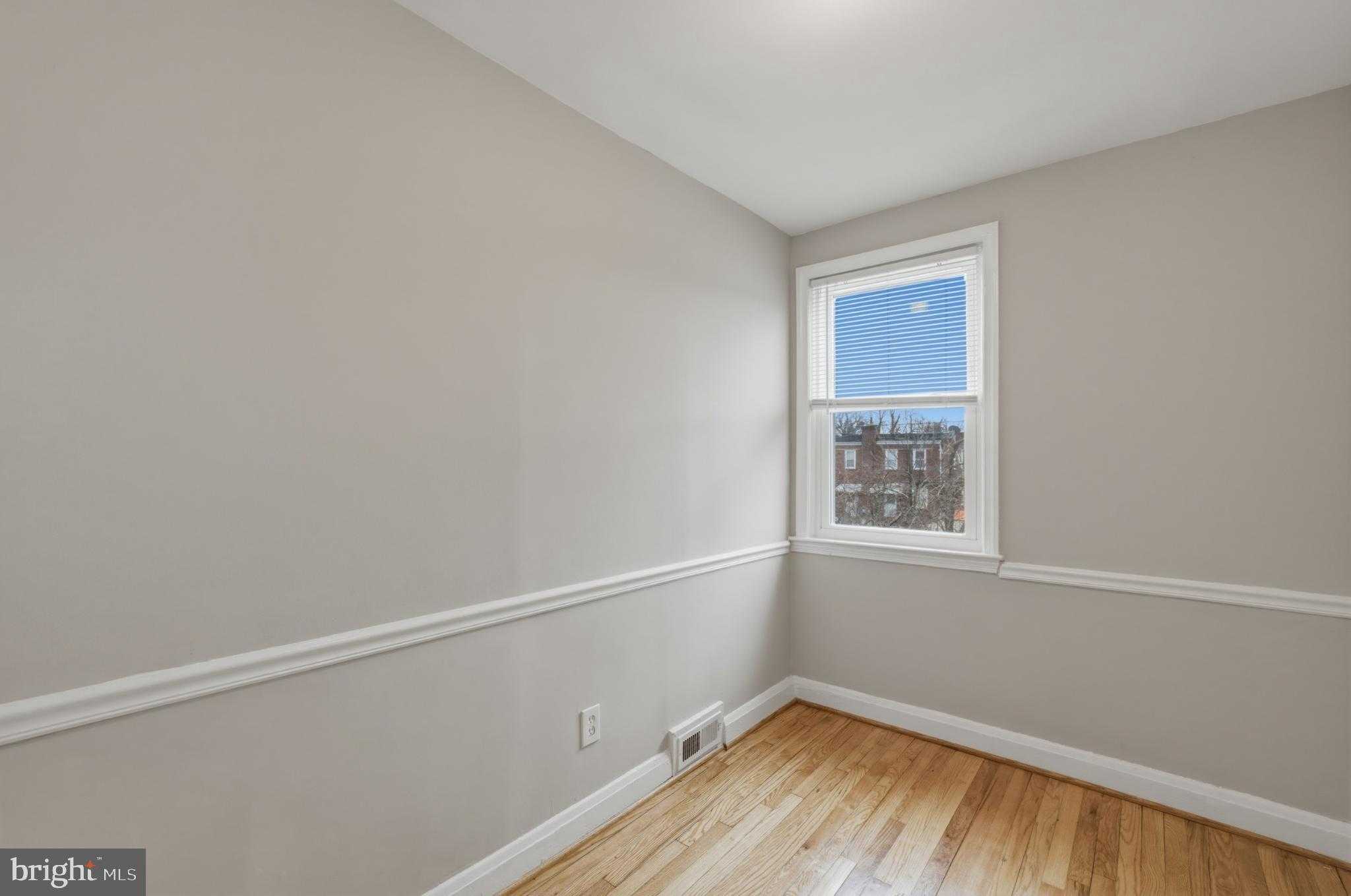 3827 Glenarm Ave photo 18