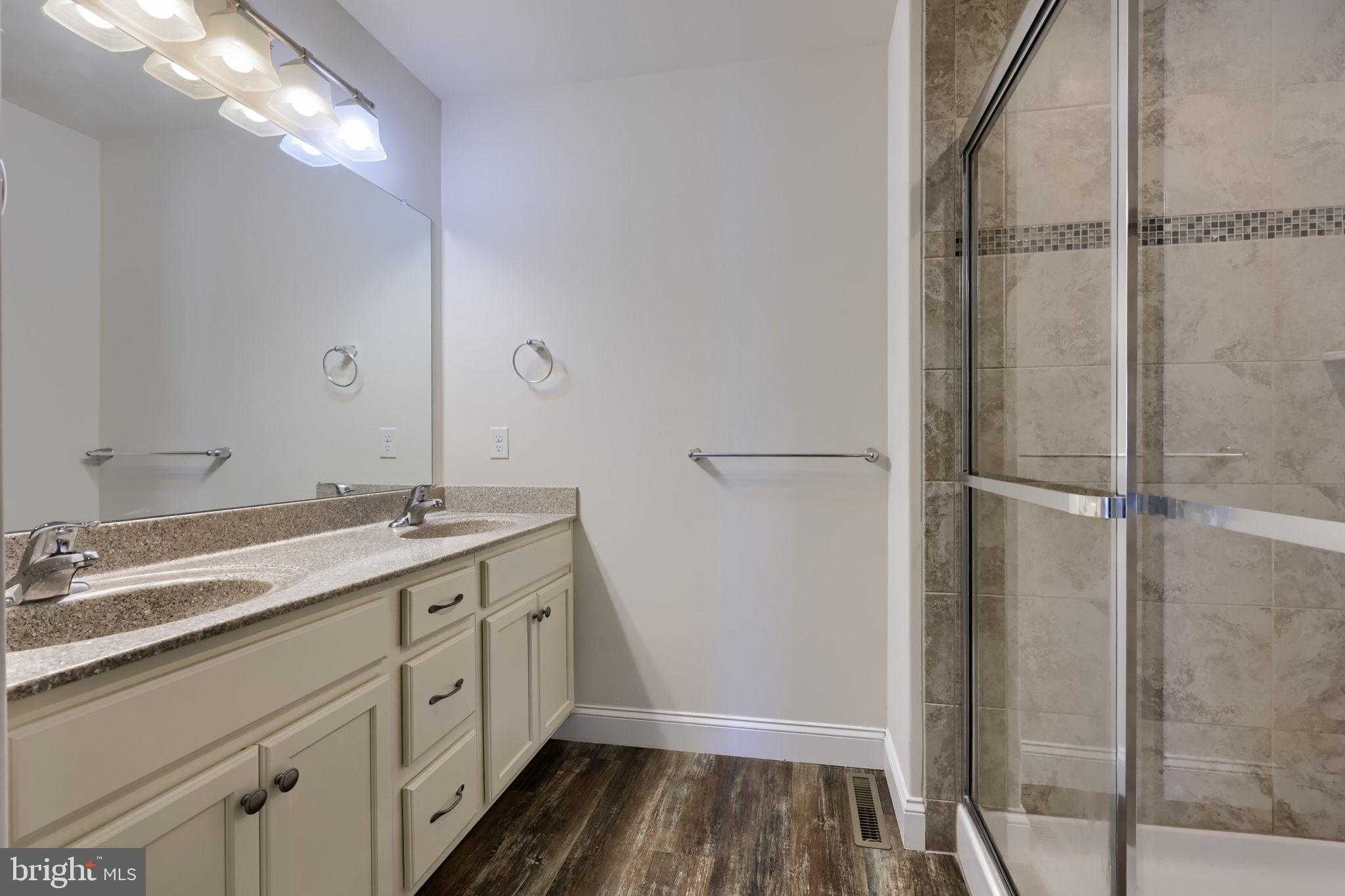 310 Andrew Dr photo 20