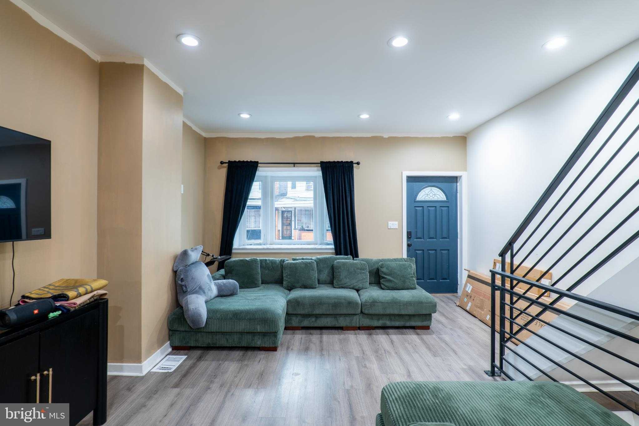 1939 S 21st St photo 6