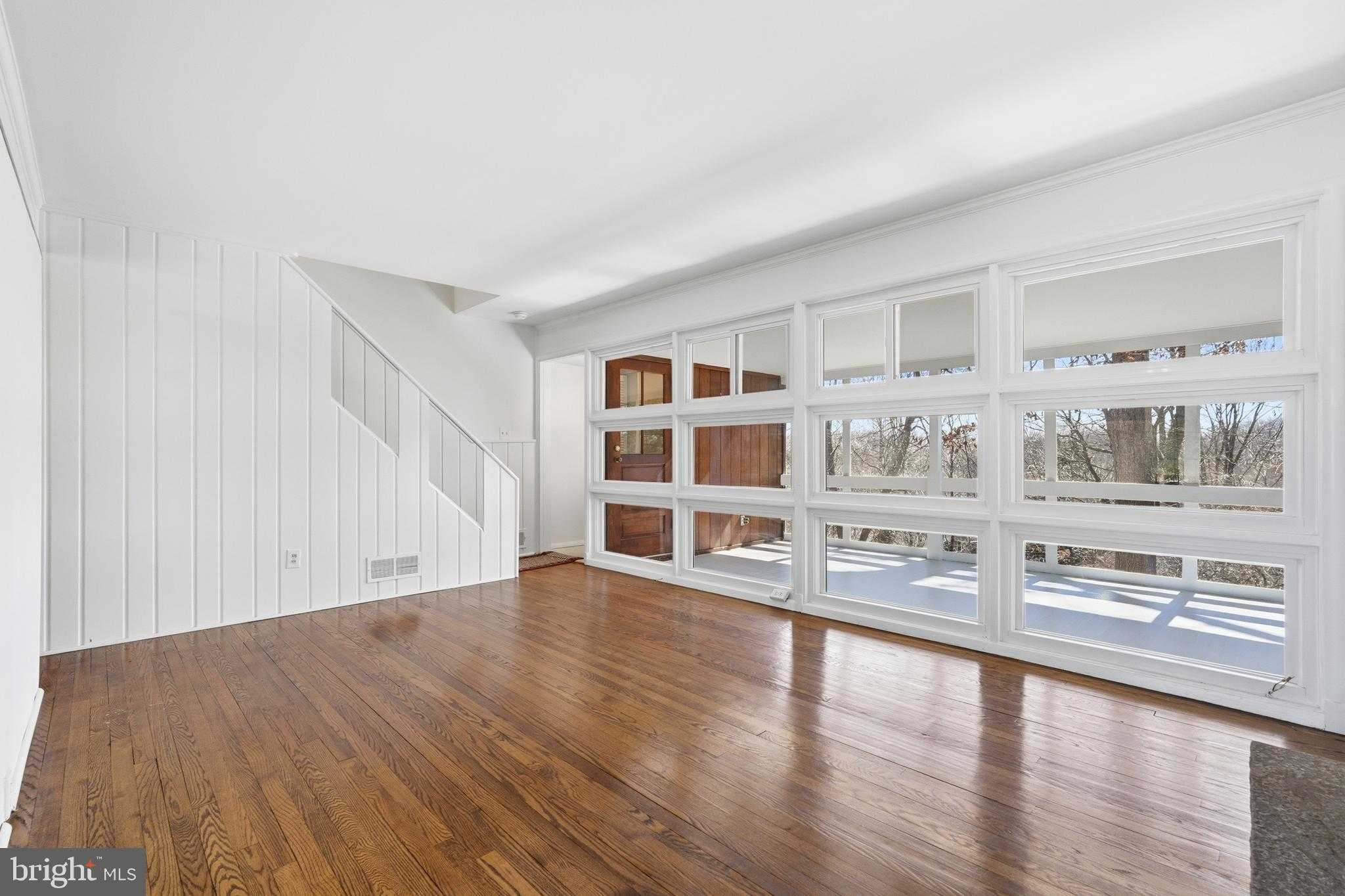 835 Bowie Rd photo 11