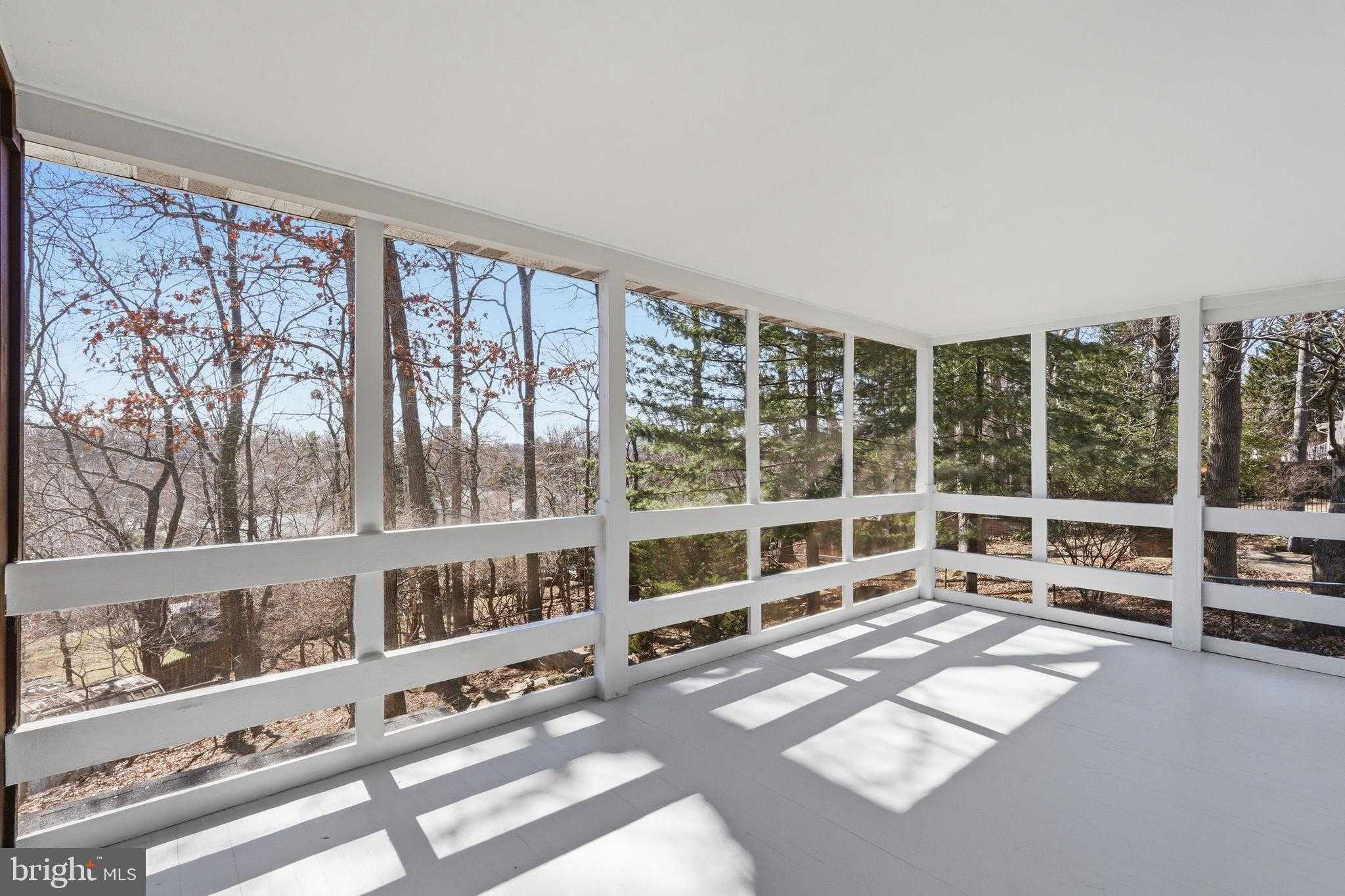 835 Bowie Rd photo 16