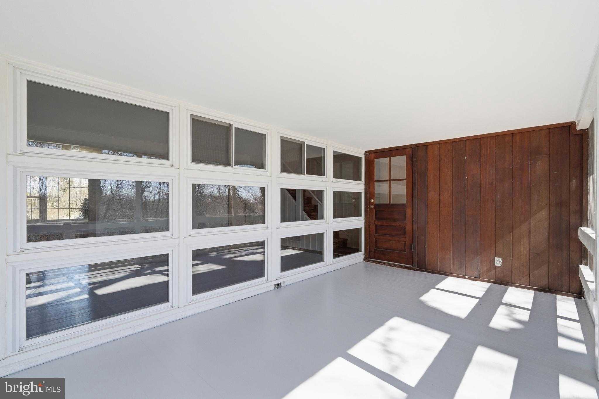 835 Bowie Rd photo 17