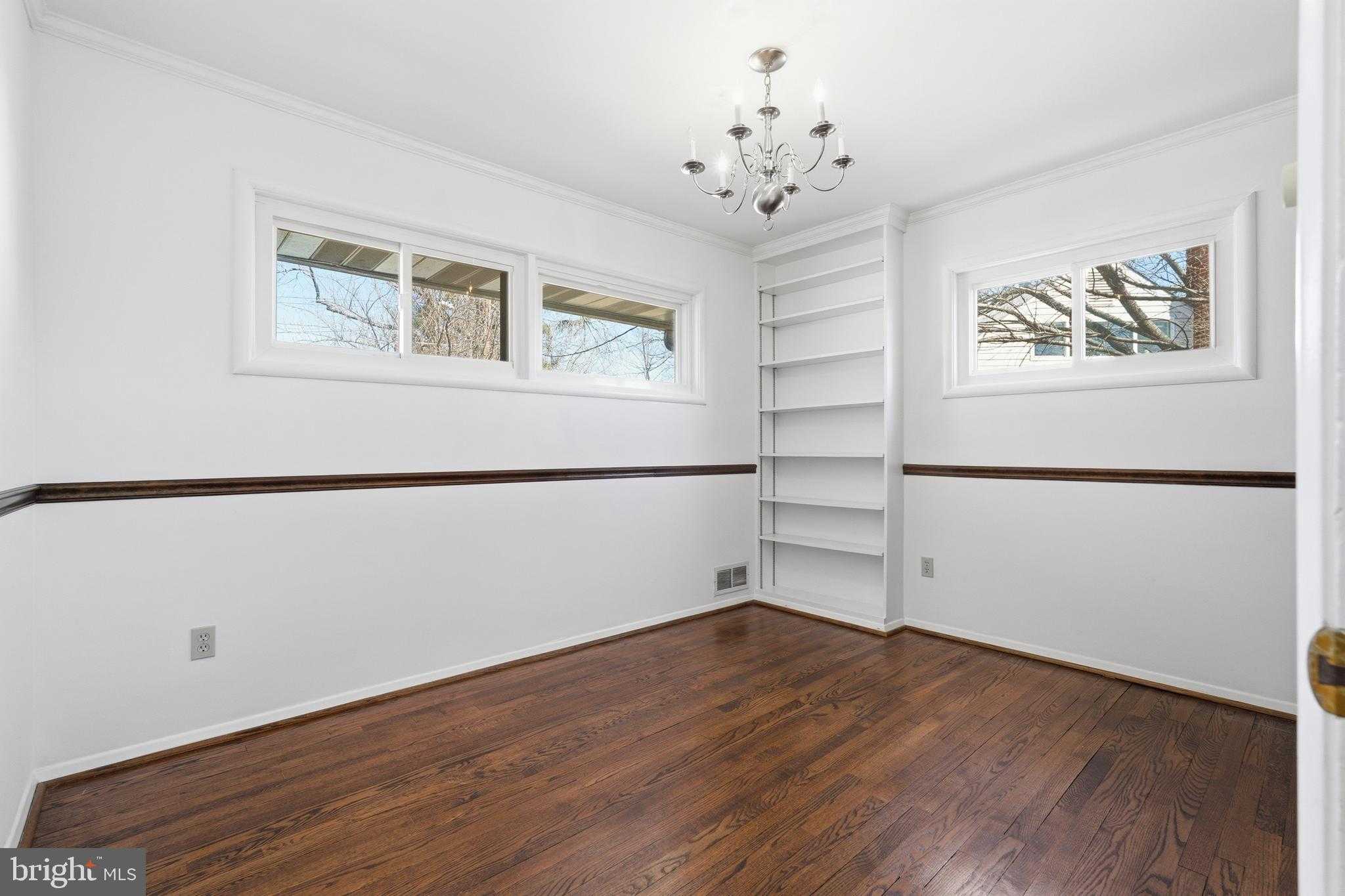 835 Bowie Rd photo 24