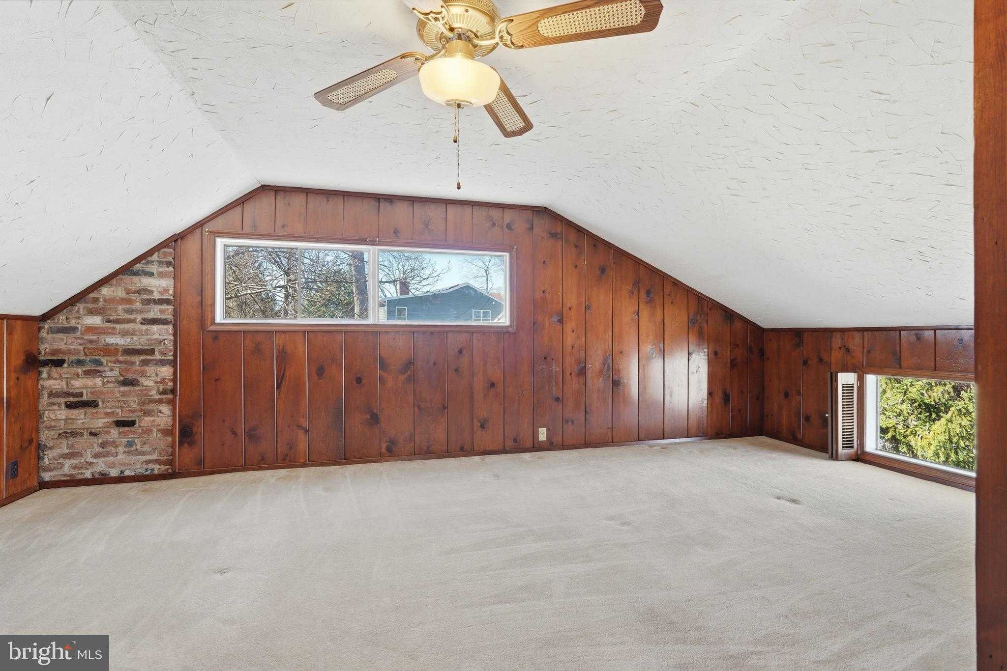 835 Bowie Rd photo 29