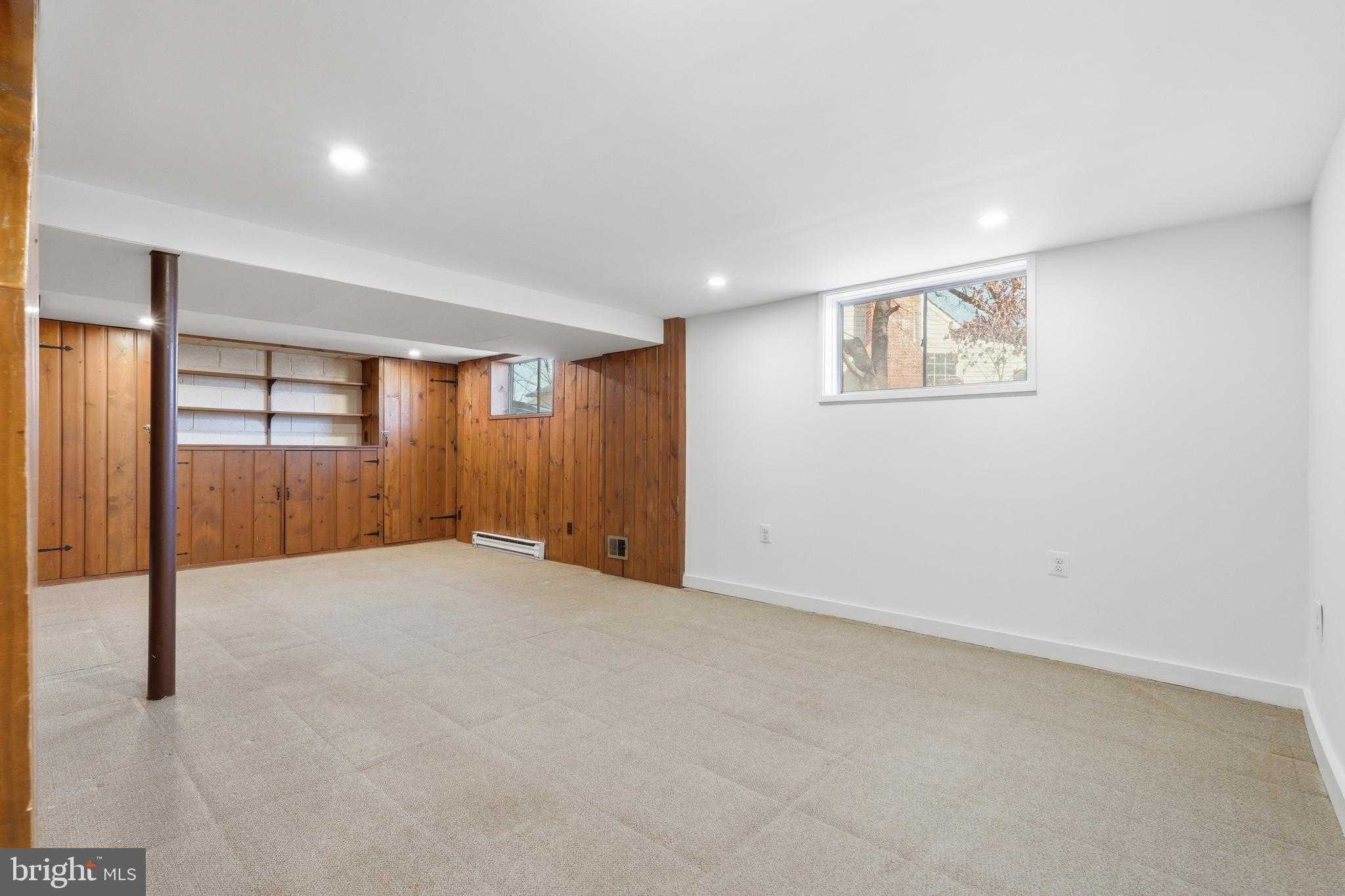 835 Bowie Rd photo 32