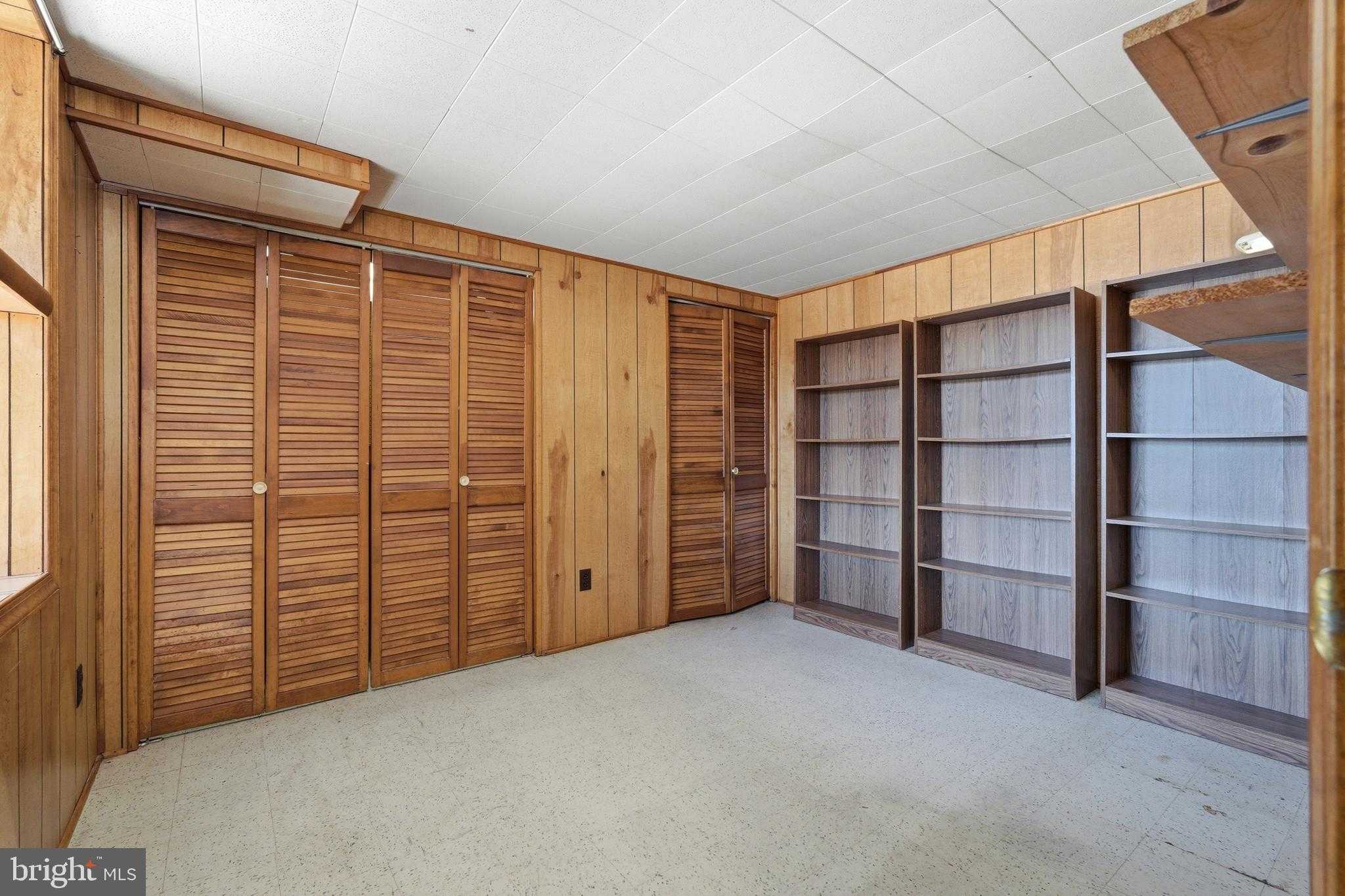 835 Bowie Rd photo 35