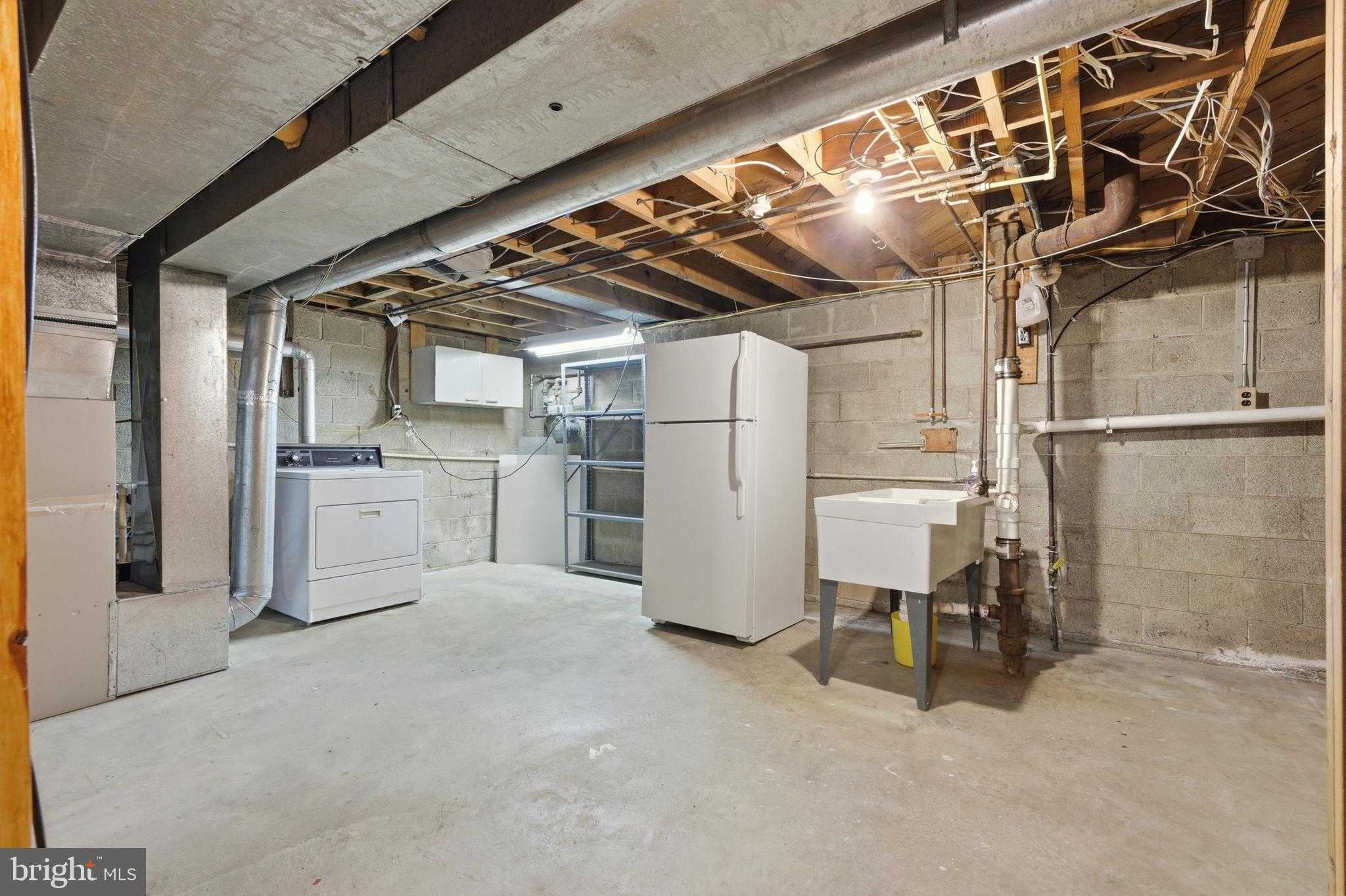 835 Bowie Rd photo 39