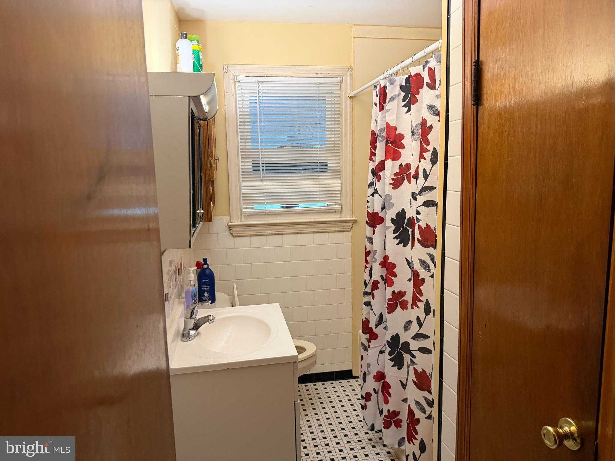 103 Vista Ave photo 4