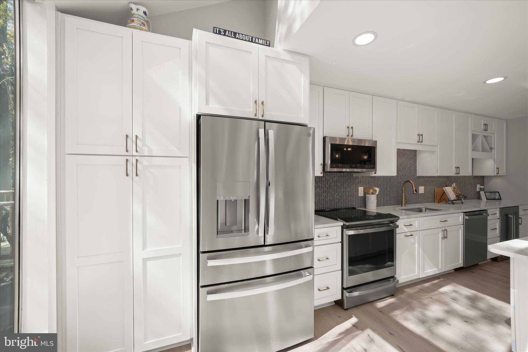 2804 Pennypond Ln N photo 18