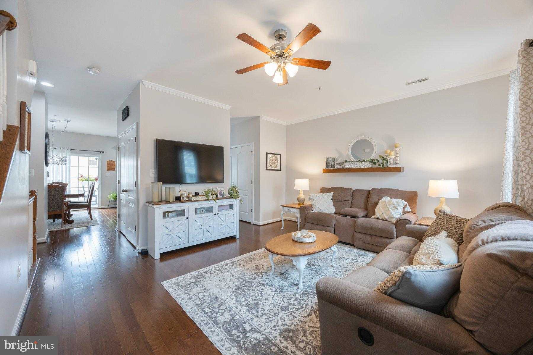 7649 Timbercross Ln photo 10