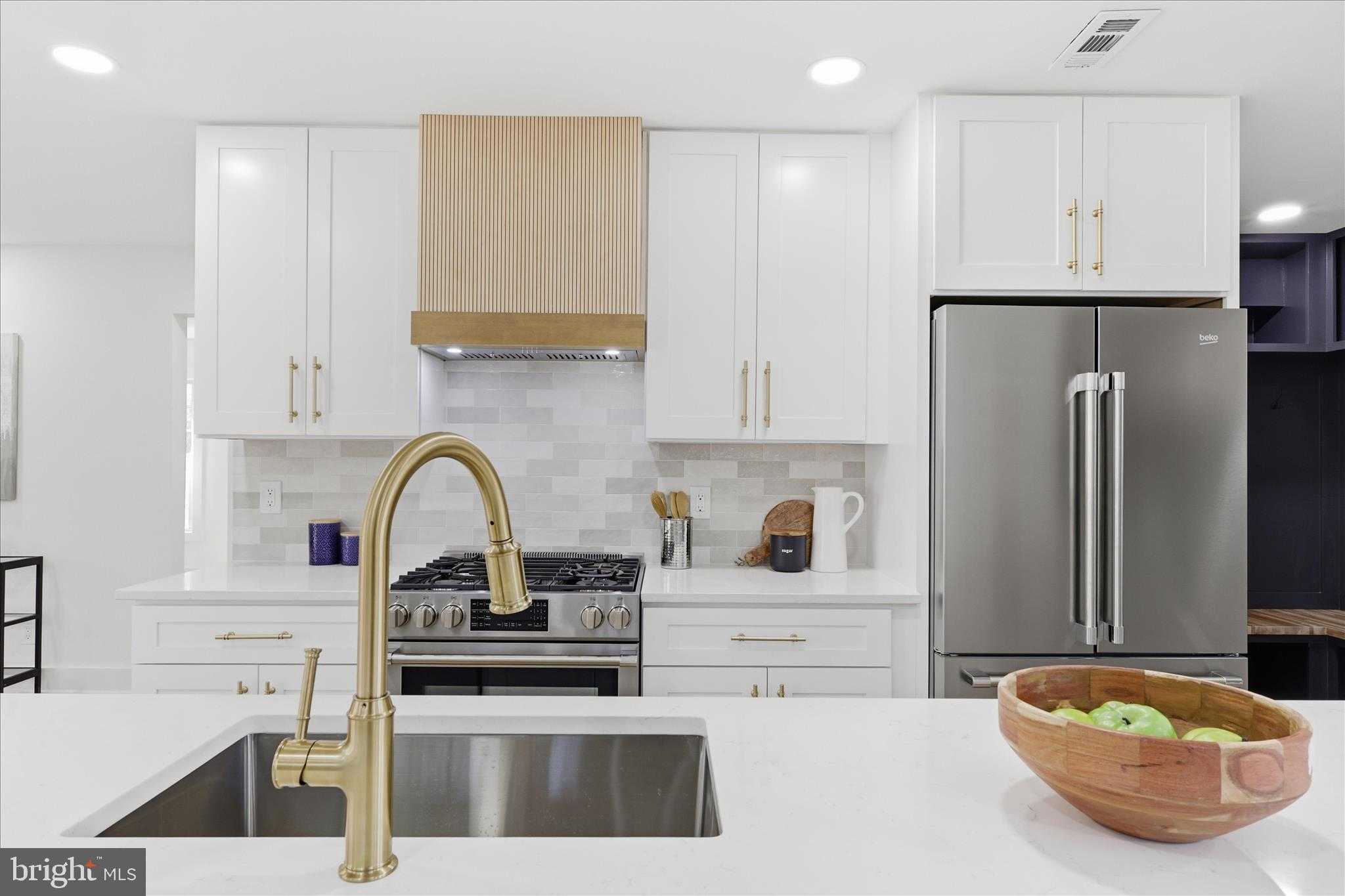 4824 Holborn Ave photo 11