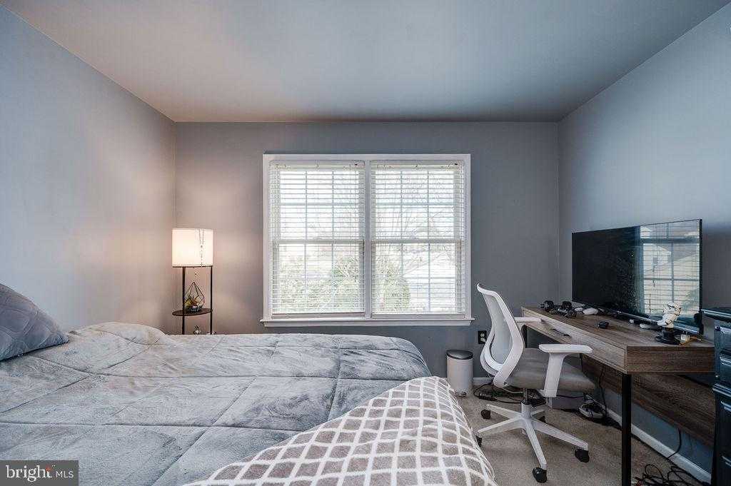 36 Pickwick Pl photo 33