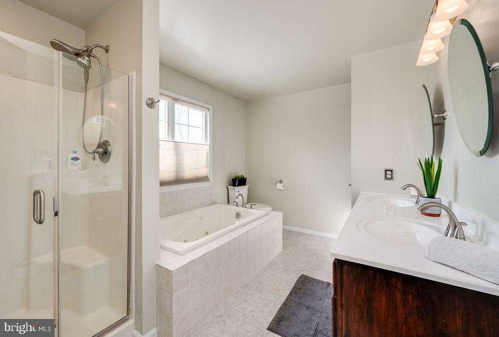 36 Pickwick Pl photo 44