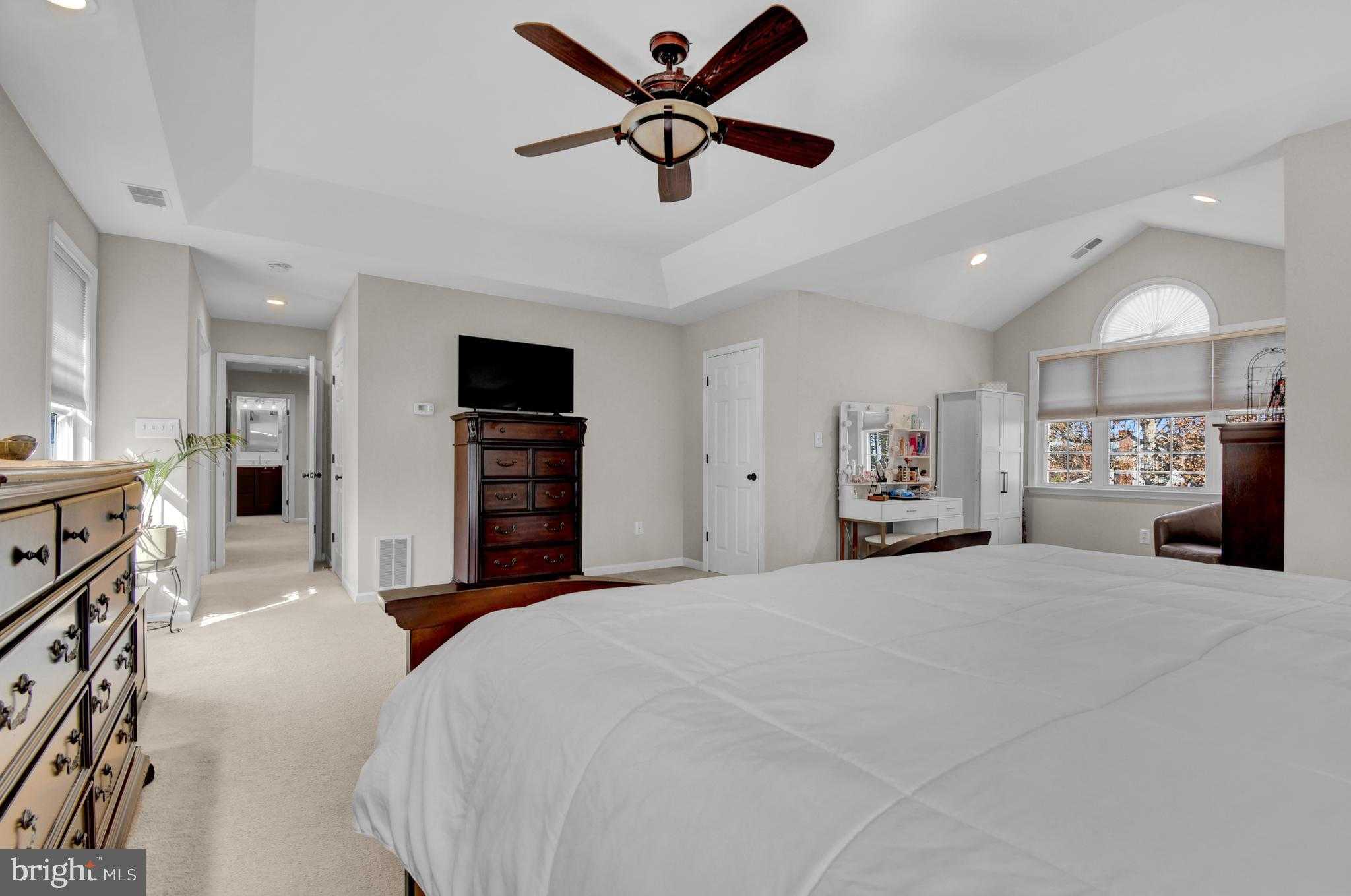 715 Walnut Ave photo 23