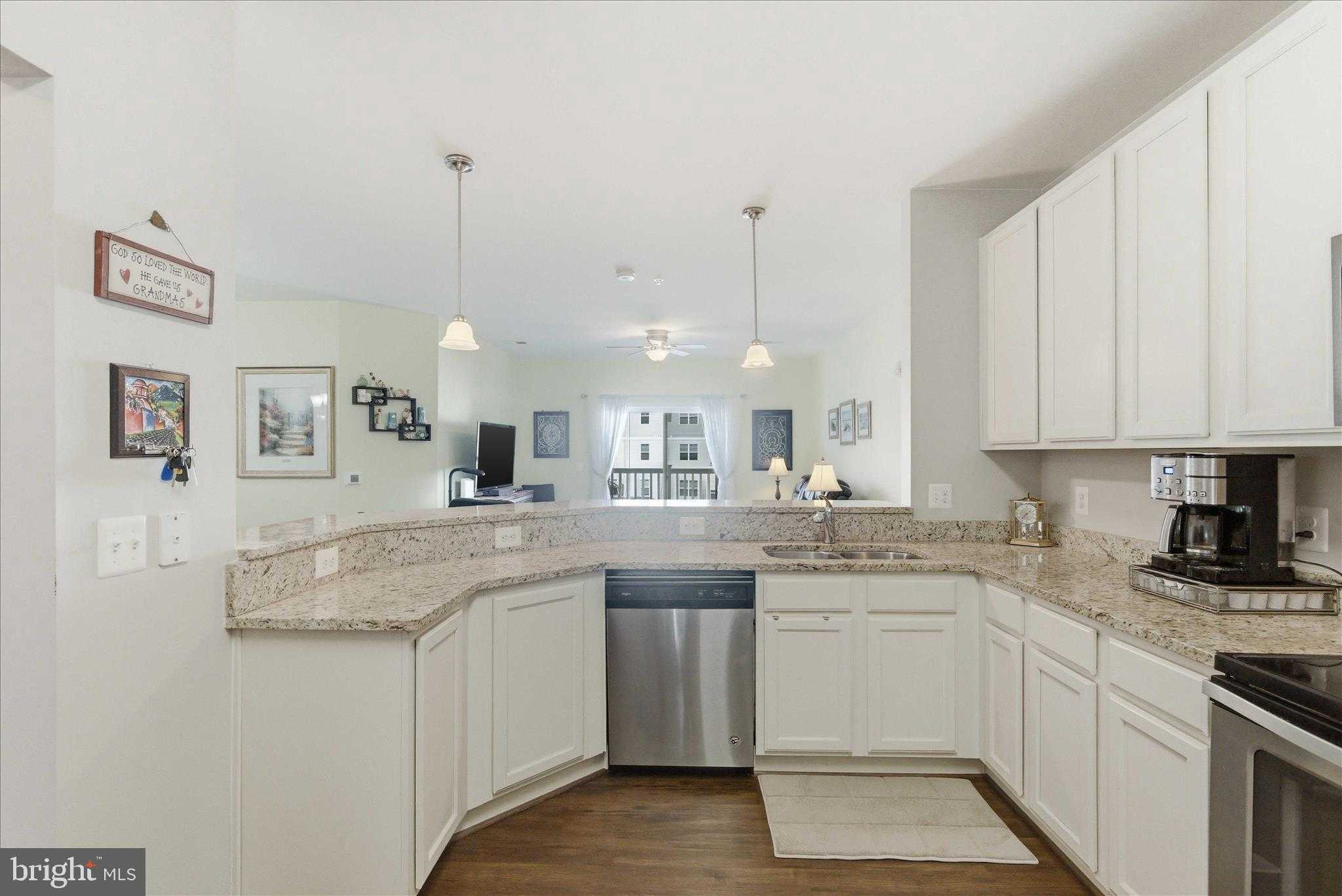 23540 F D R Blvd Apt 309 photo 3