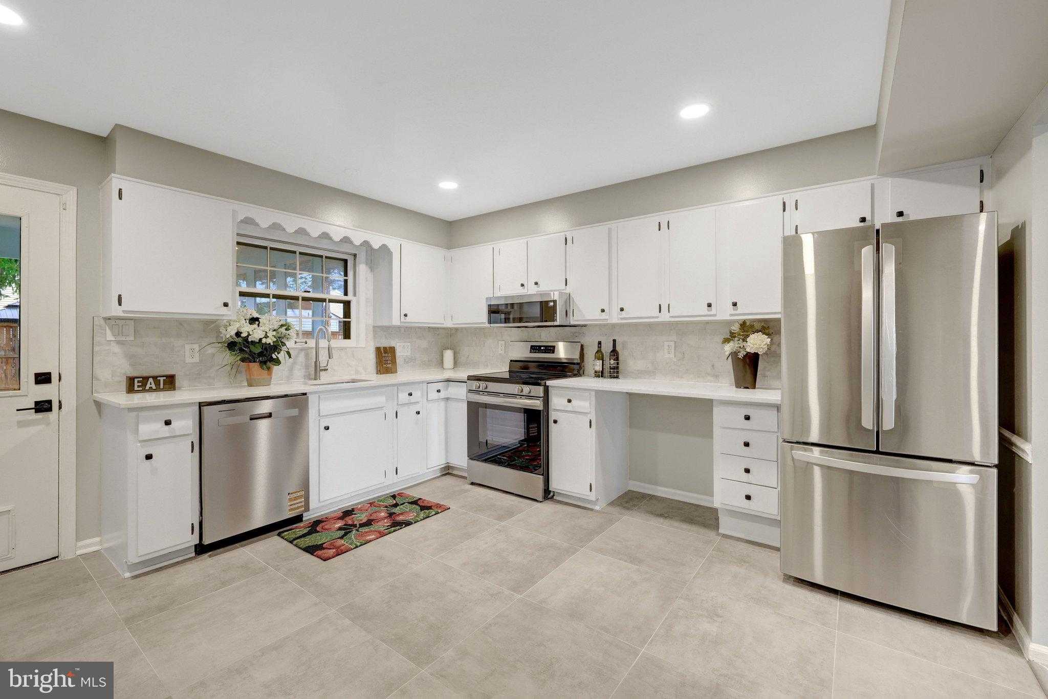 104 W Amhurst Pl photo 11