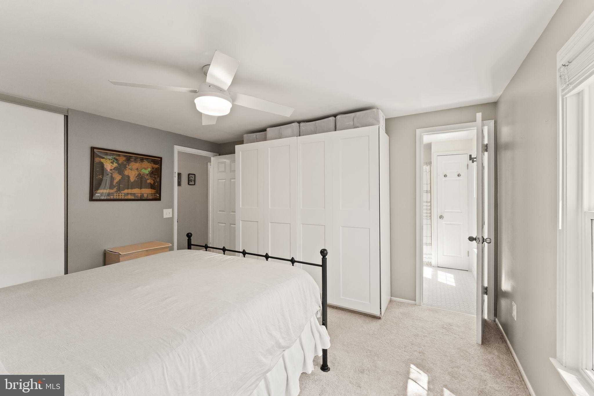 6111 Martins Landing CT photo 32