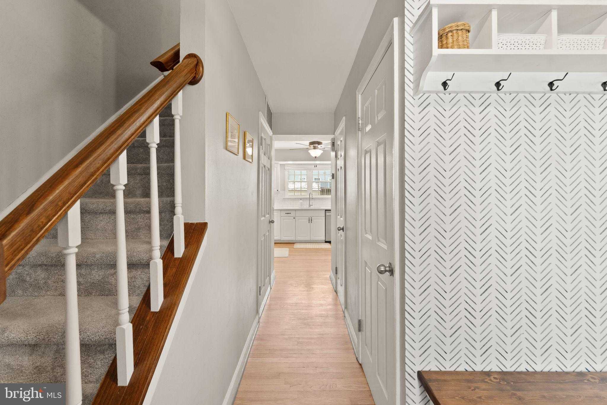 6111 Martins Landing CT photo 7