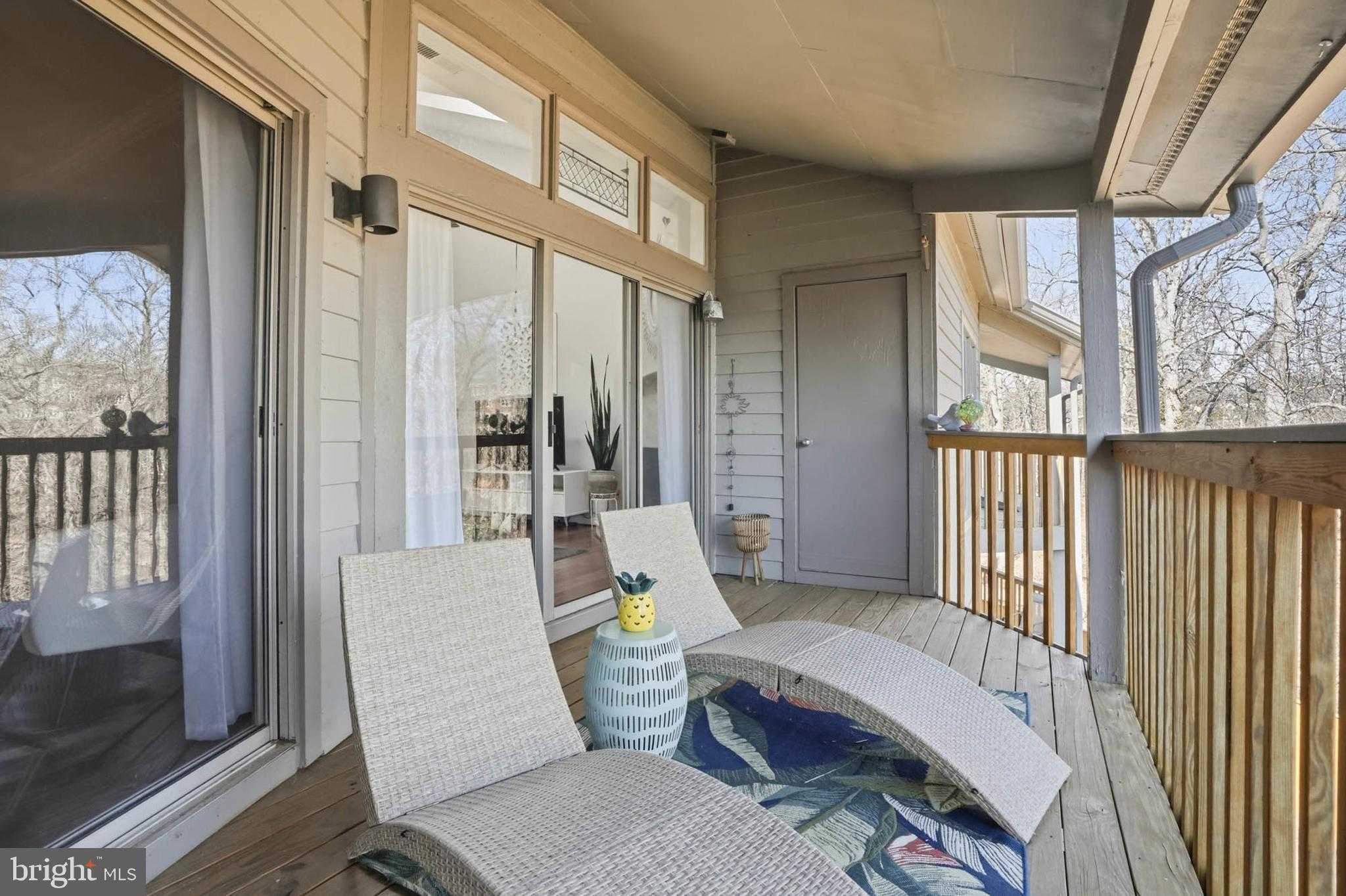 2010 Quay Village CT Apt 201 photo 2