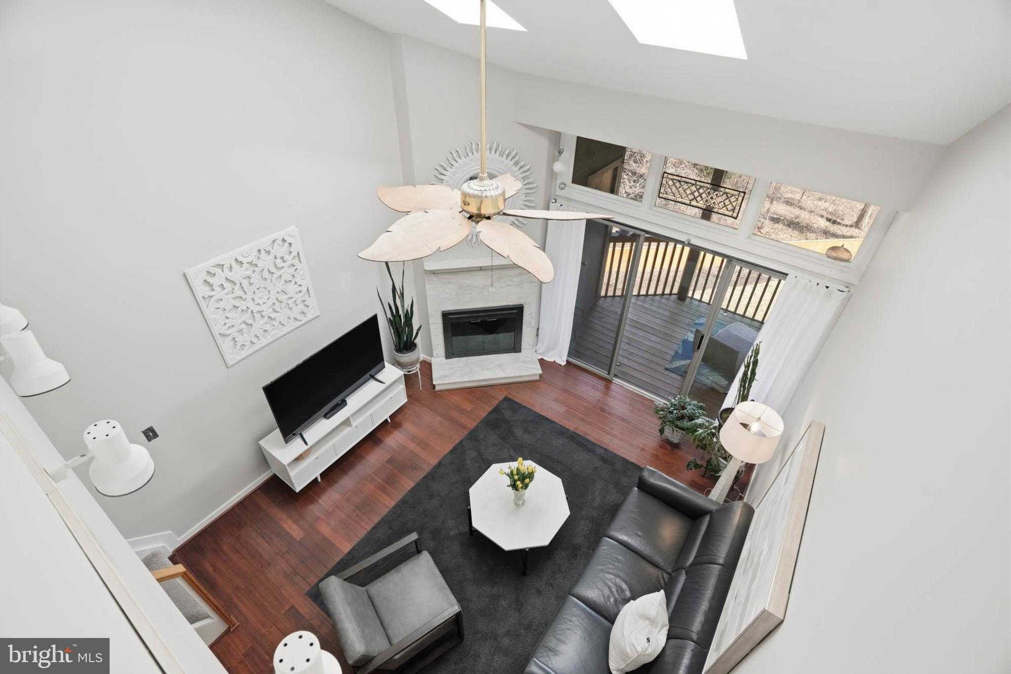 2010 Quay Village CT Apt 201 photo 7