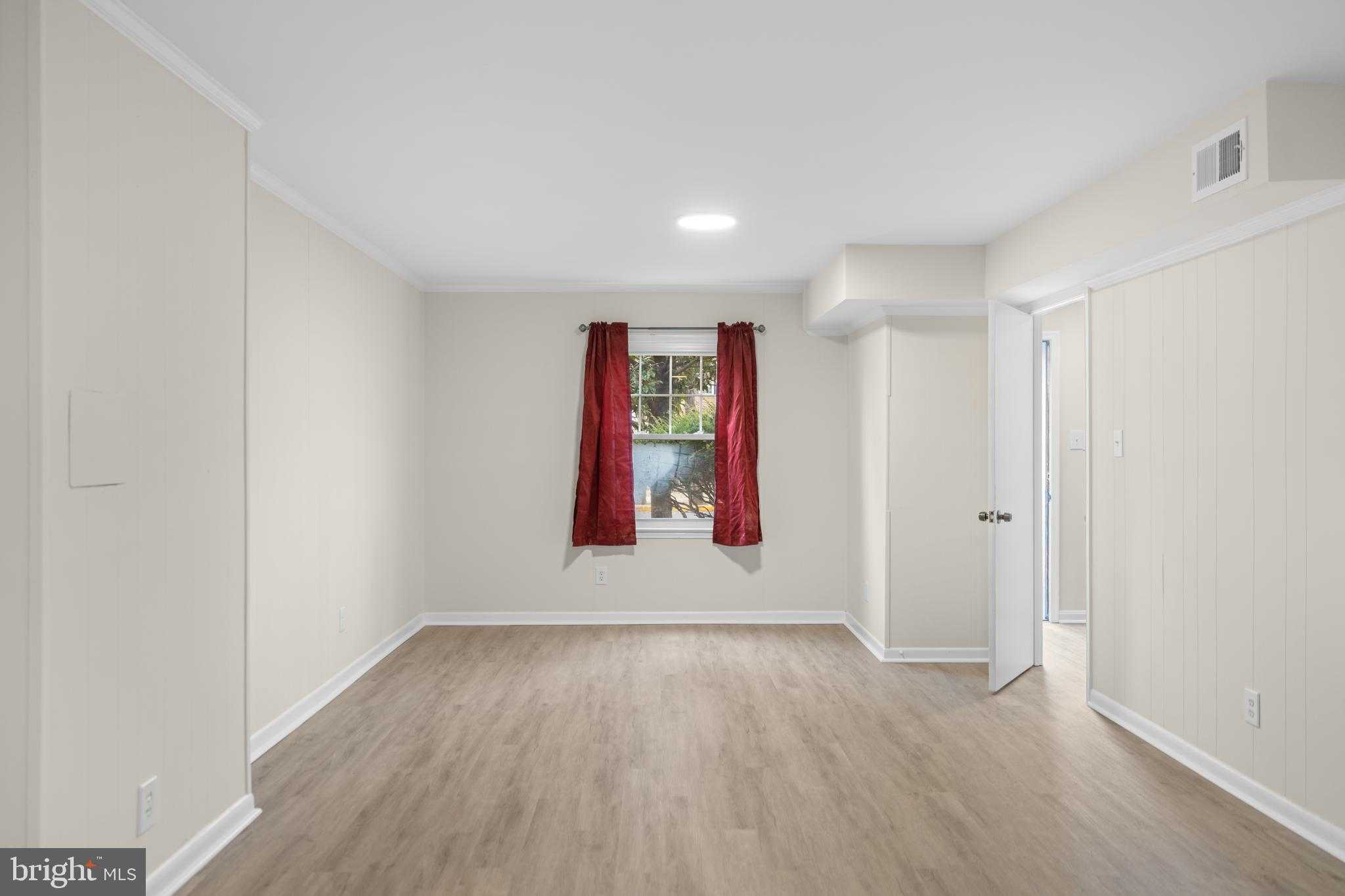 14831 Hoxton Sq photo 6