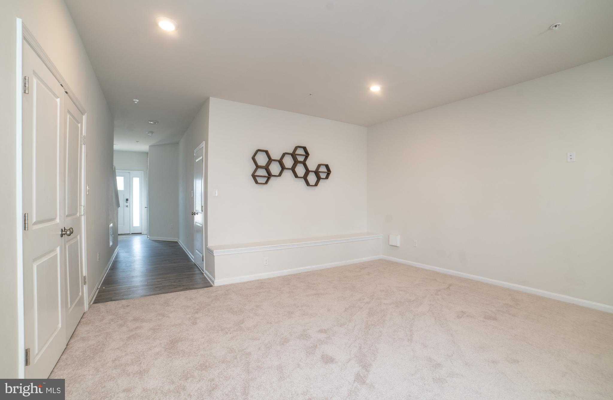 1823 Kellington CT photo 4