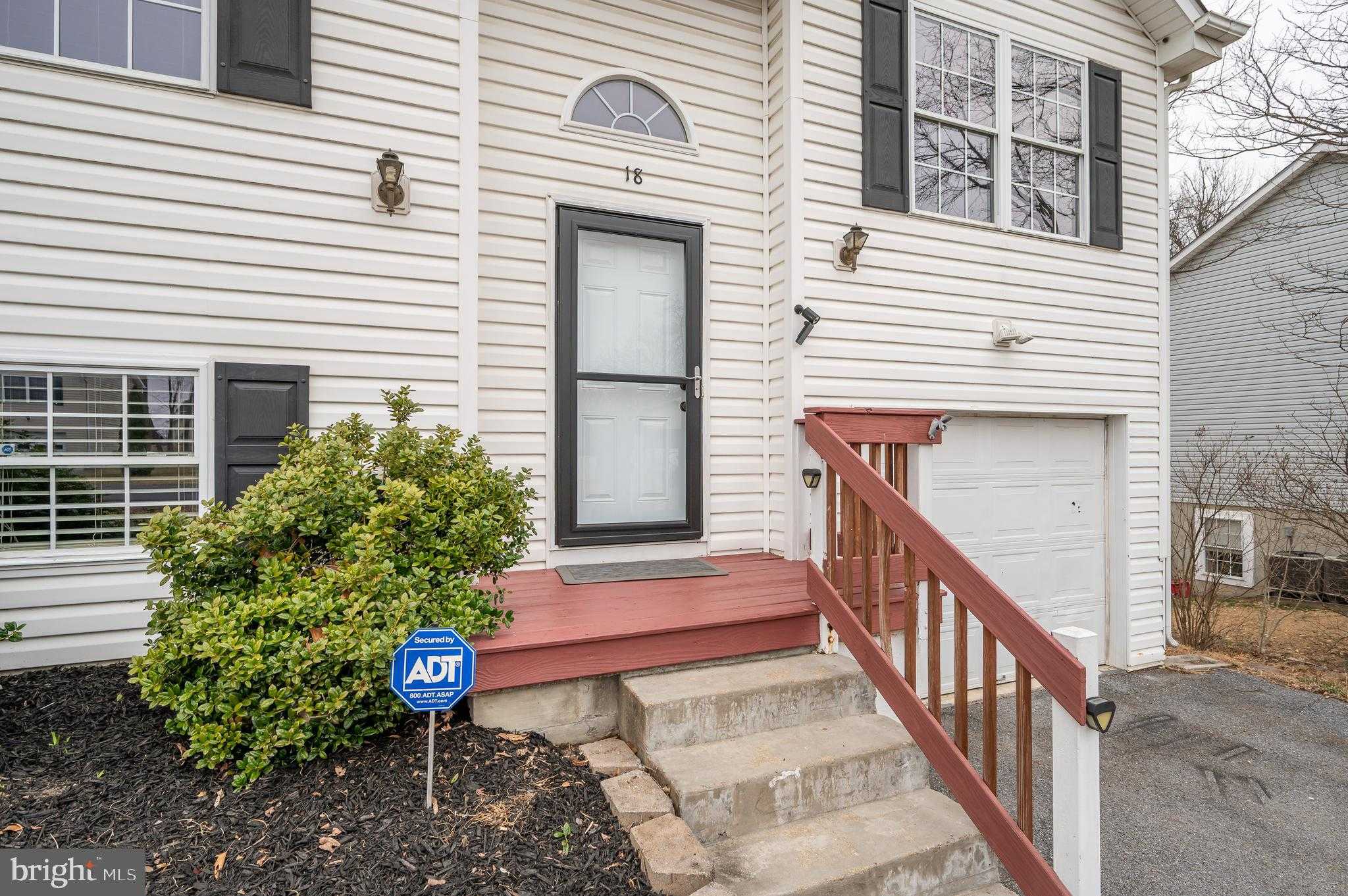 18 Veterans Way photo 10