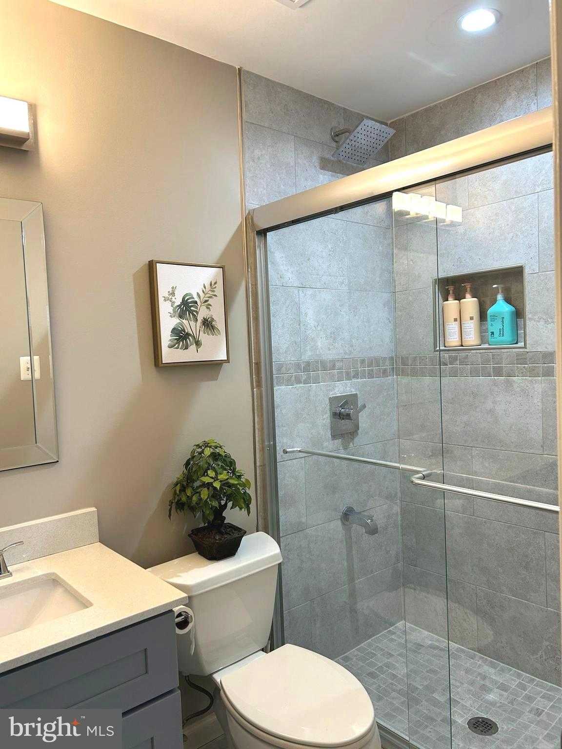 7358 Bloomington CT photo 62