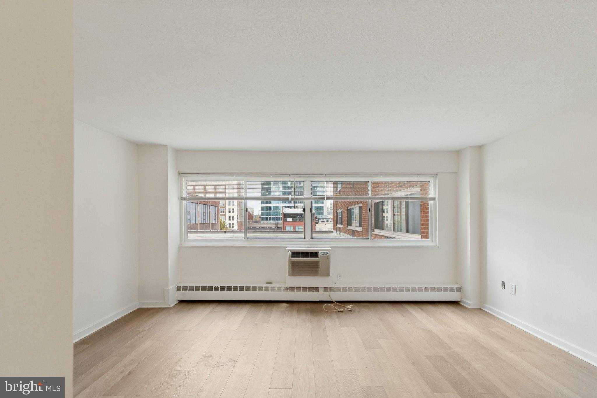 2101 Chestnut St Unit 326 photo 3