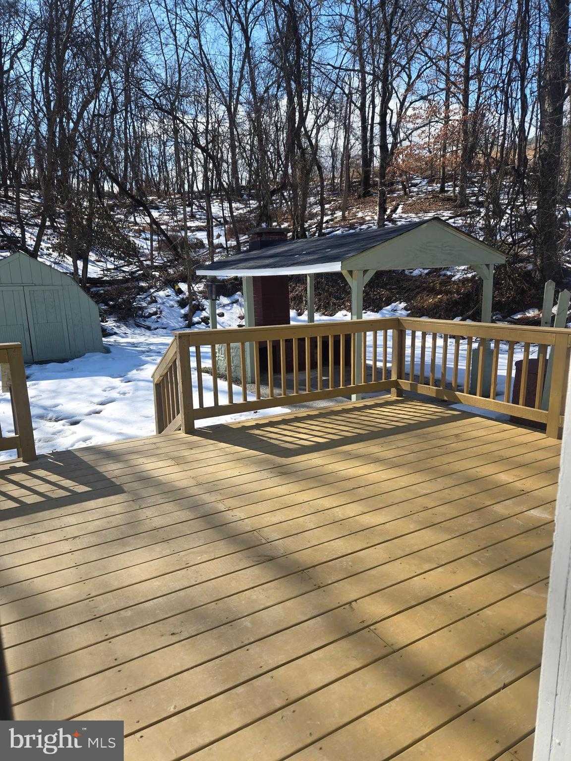 975 Williams St photo 32