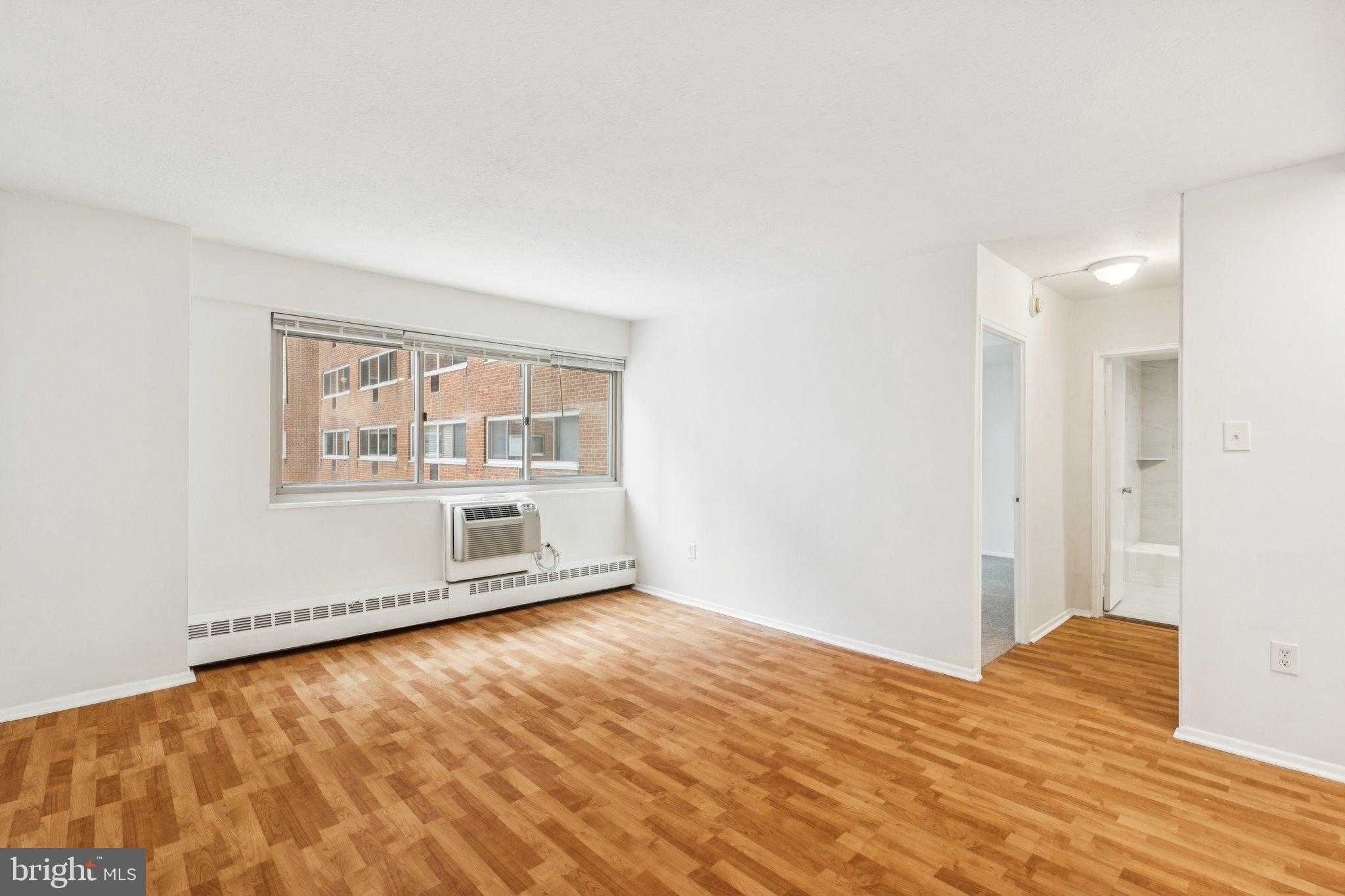 2101 Chestnut St Unit 721 photo 2