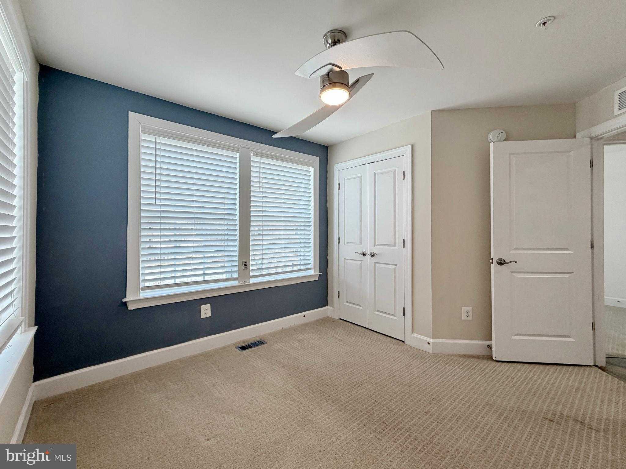 2801 Golden Gate CT photo 40