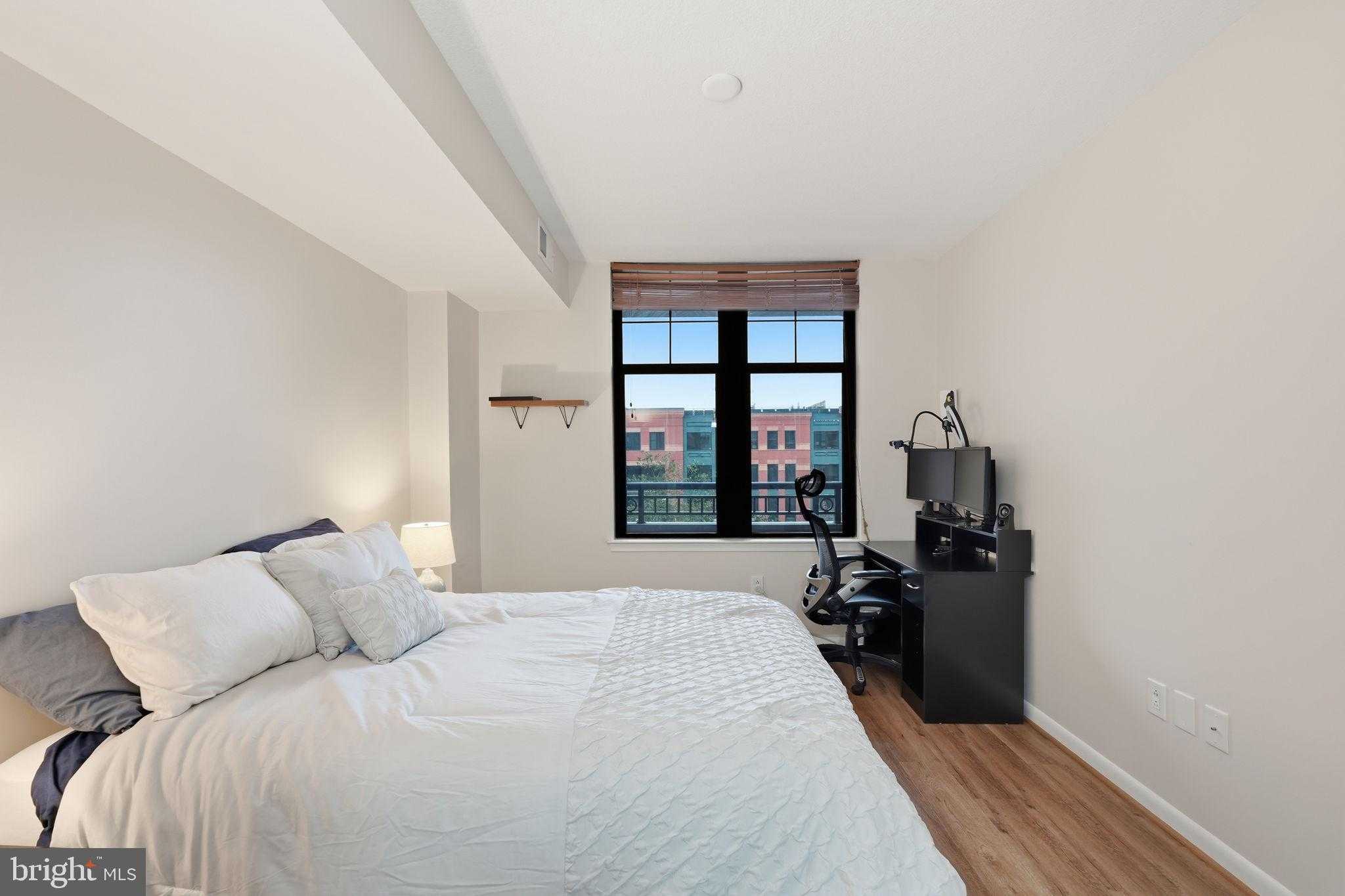 1021 N Garfield St Apt 531 photo 24