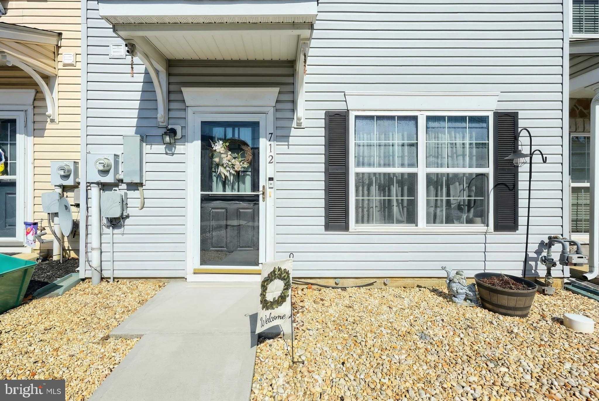 712 Spencer Dr photo 2